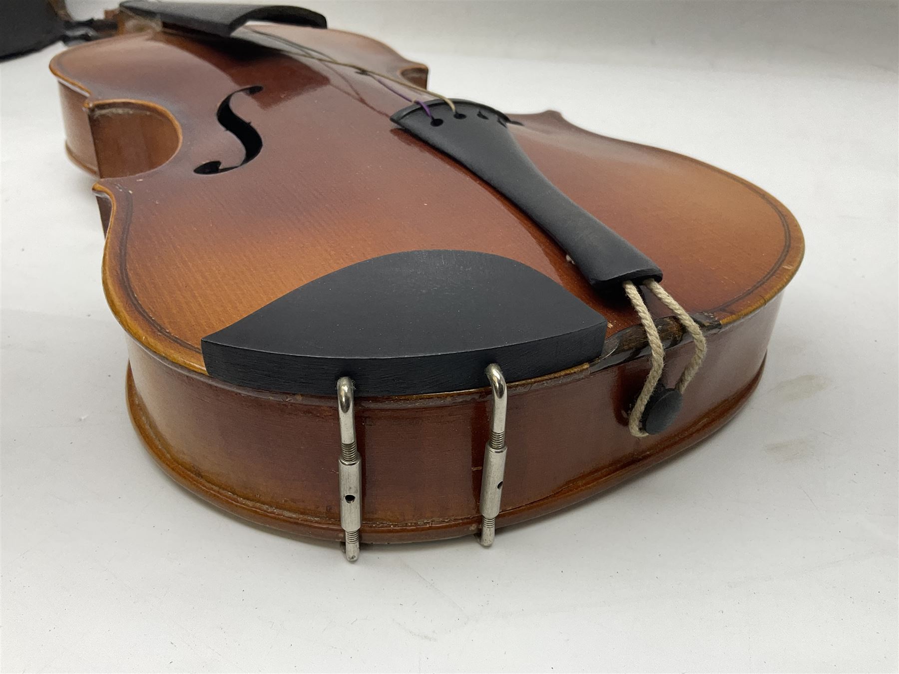 Czechoslovakian violin c1920 with 36cm two-piece maple back and ribs and spruce top - Image 9 of 34