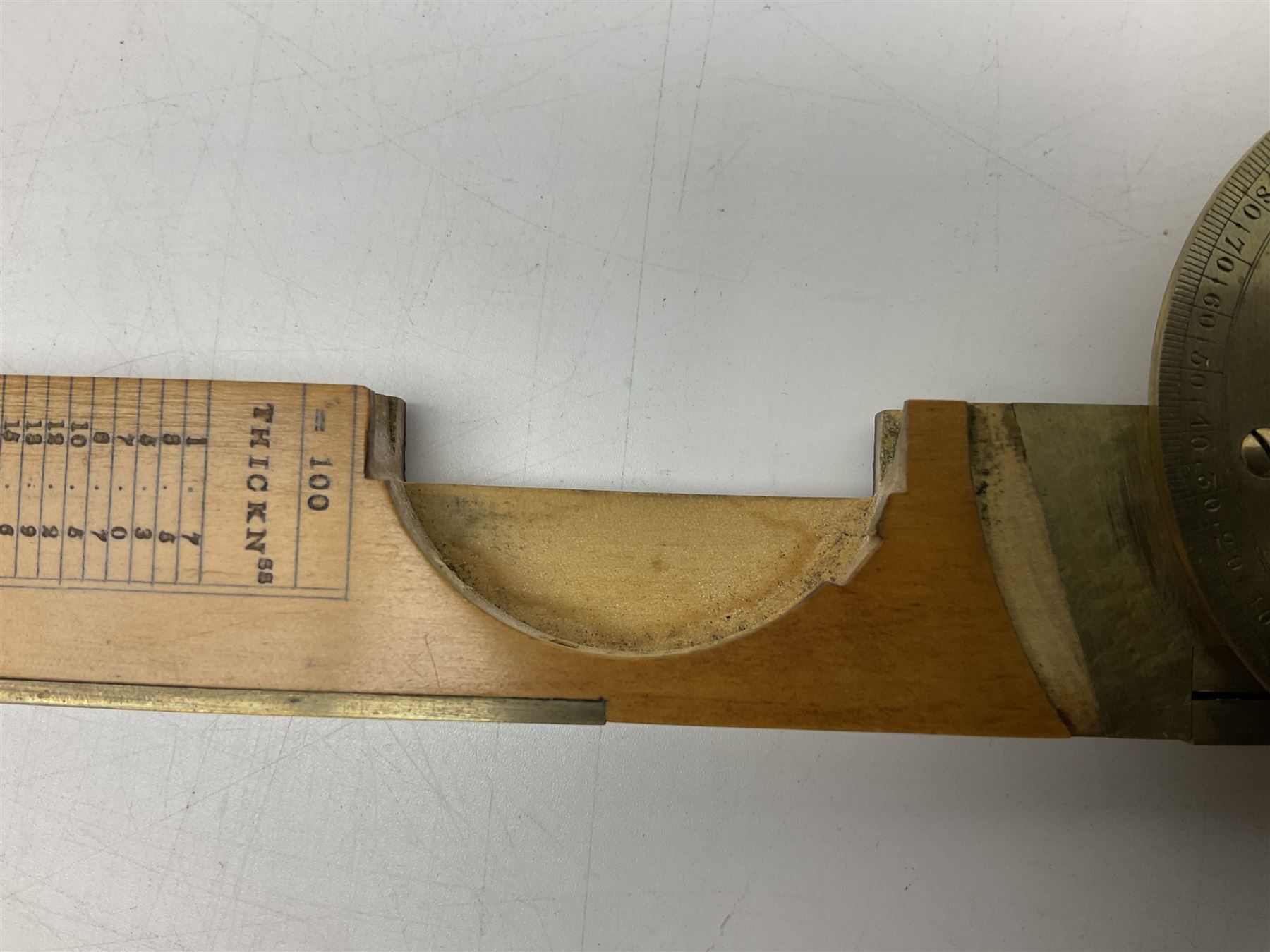 Late 19th/early 20th century boxwood and brass clinometer rule by Stanley - Image 7 of 18