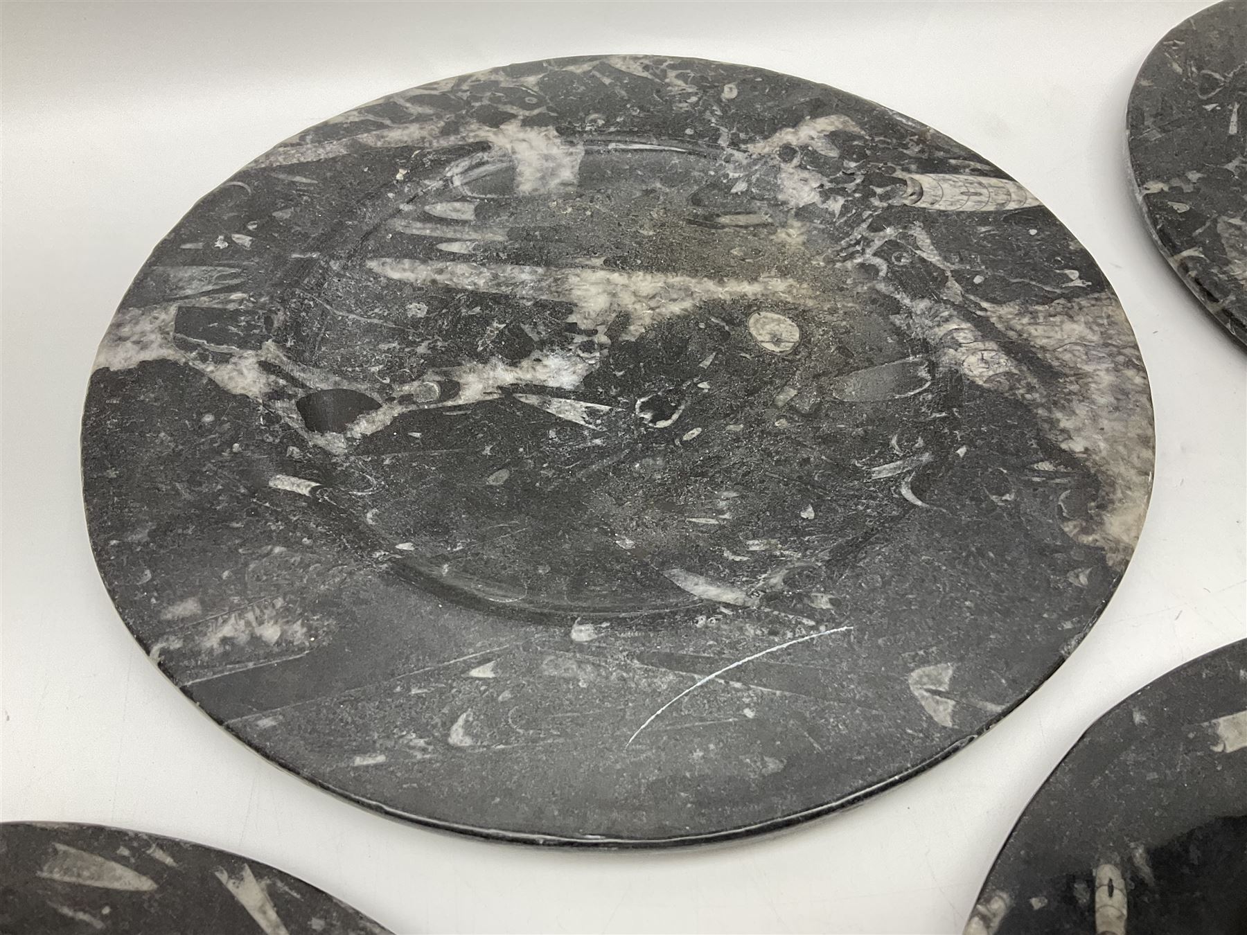 Five large circular plates - Image 17 of 24