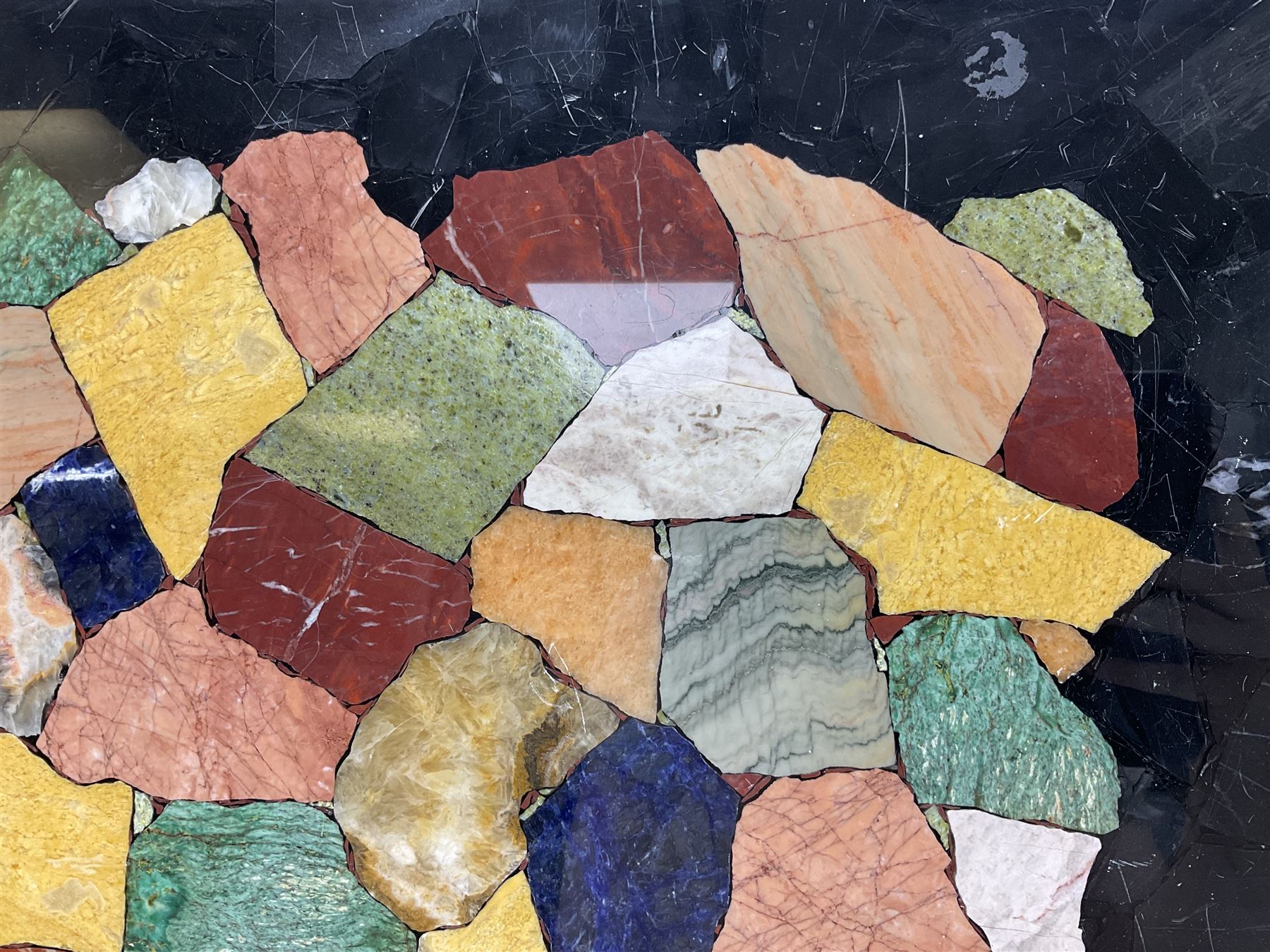 Square table with a specimen top comprised of assorted hardstones - Image 9 of 14