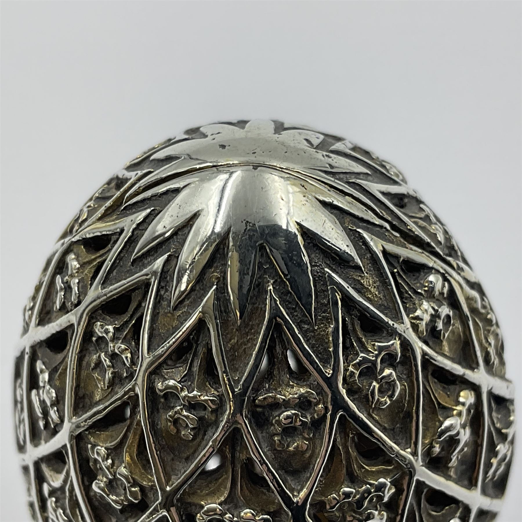 Modern silver limited edition Easter egg - Image 19 of 19