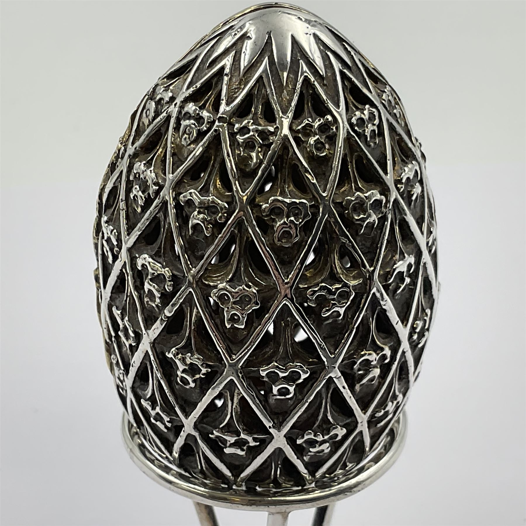 Modern silver limited edition Easter egg - Image 5 of 19