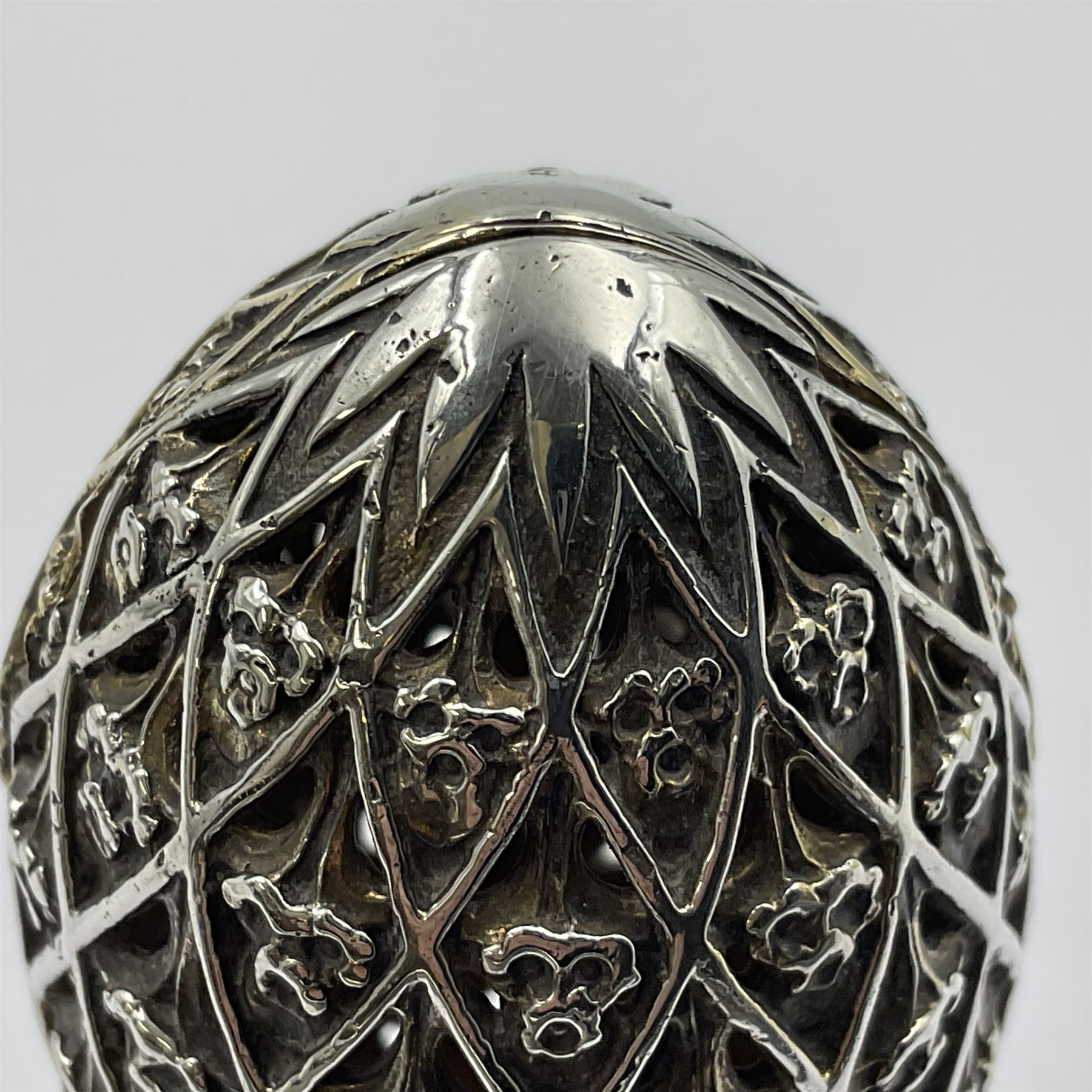 Modern silver limited edition Easter egg - Image 6 of 19
