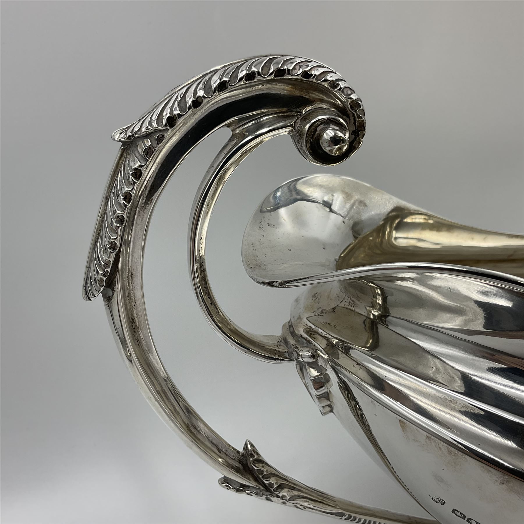 1920s silver twin-handled pedestal bowl - Image 3 of 14