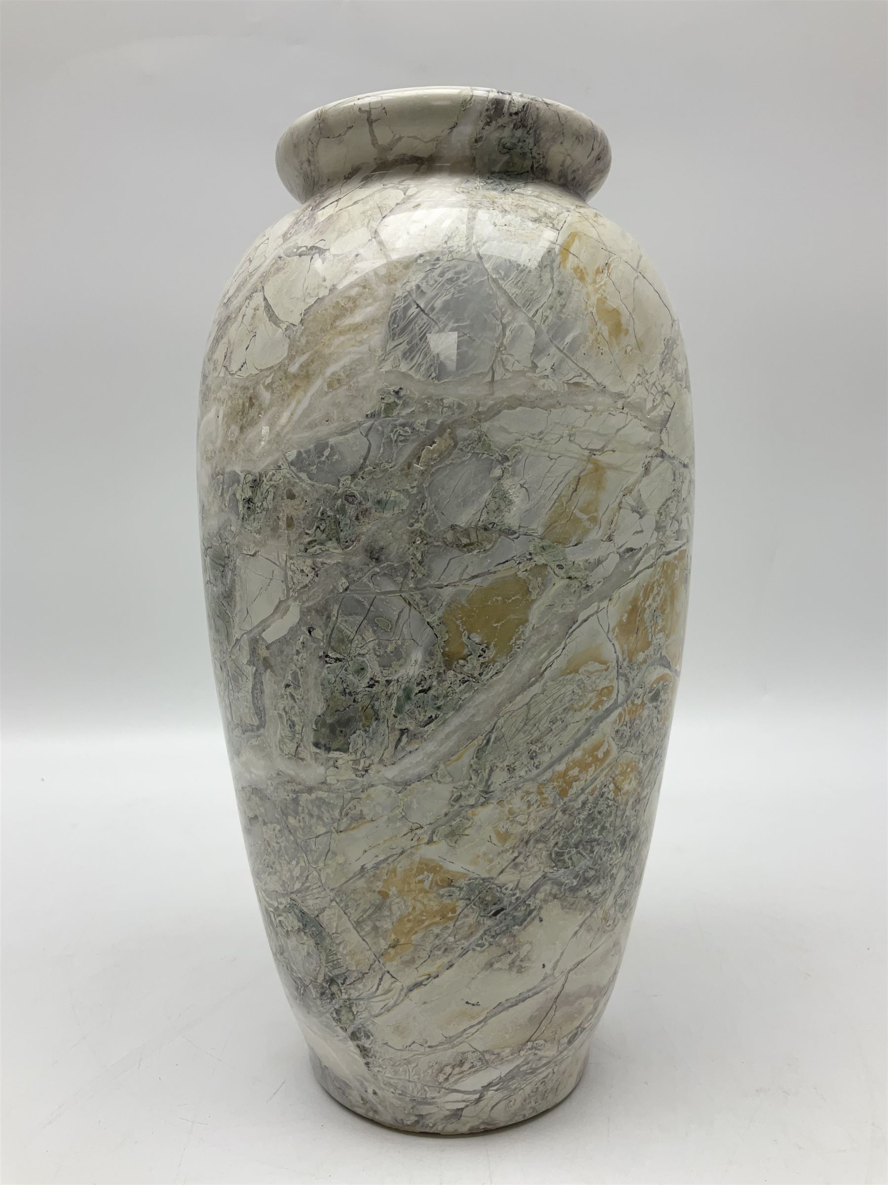 White marble vase - Image 6 of 9