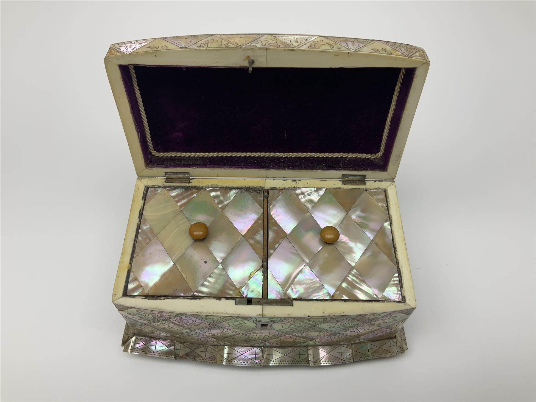 Victorian mother of pearl tea caddy - Image 15 of 32