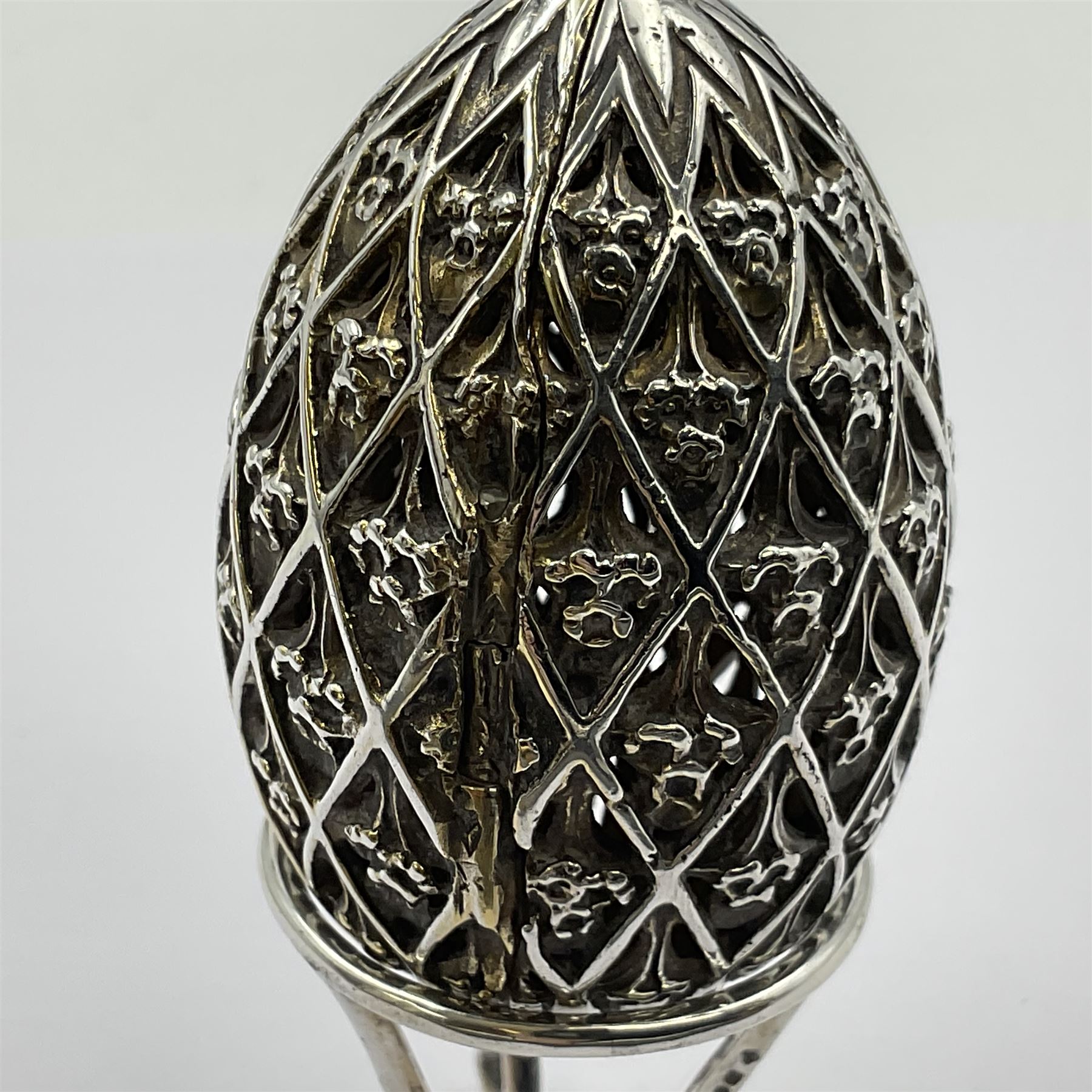 Modern silver limited edition Easter egg - Image 7 of 19