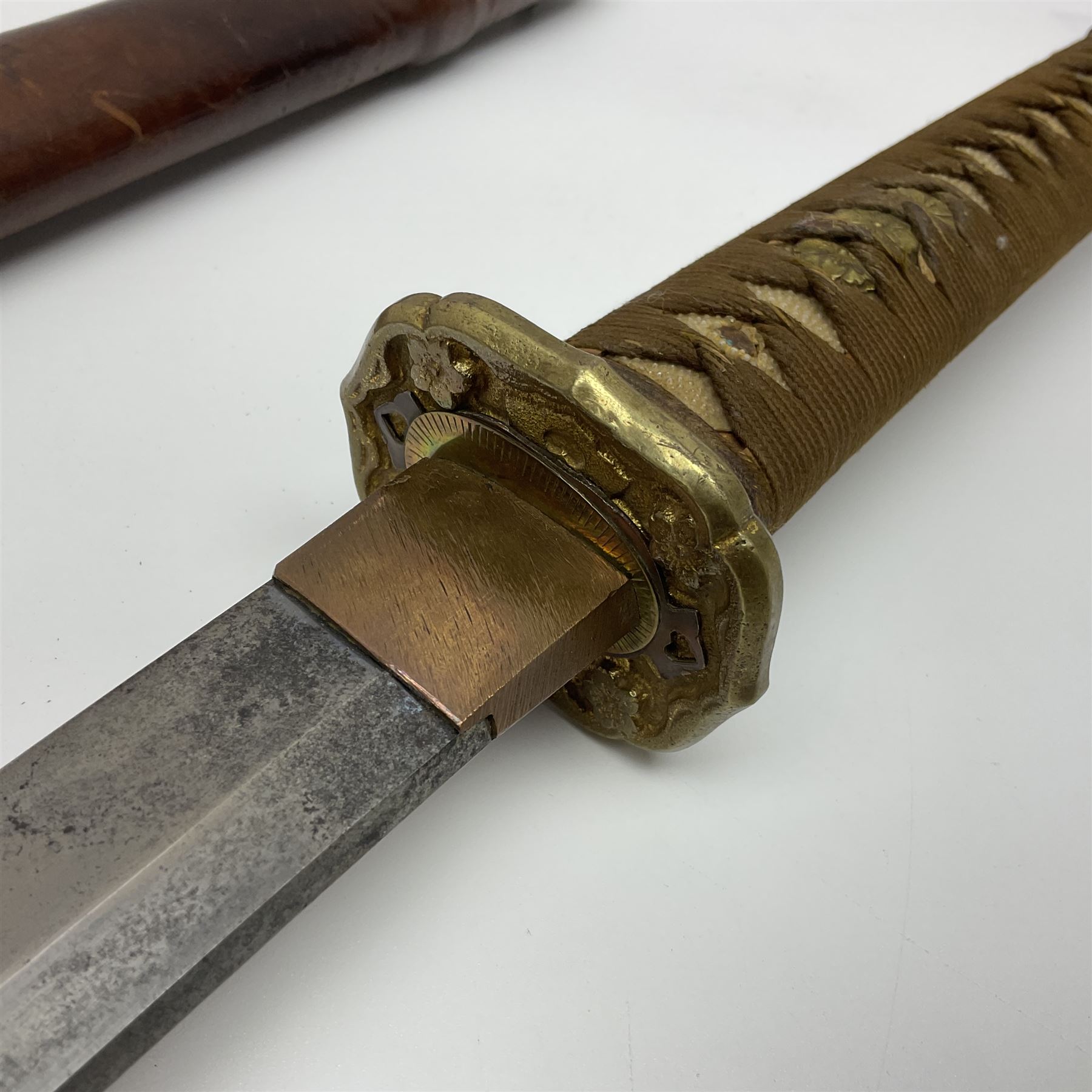 WW2 Japanese Army officer's shin gunto/katana sword with 67cm steel single edged blade - Image 7 of 22