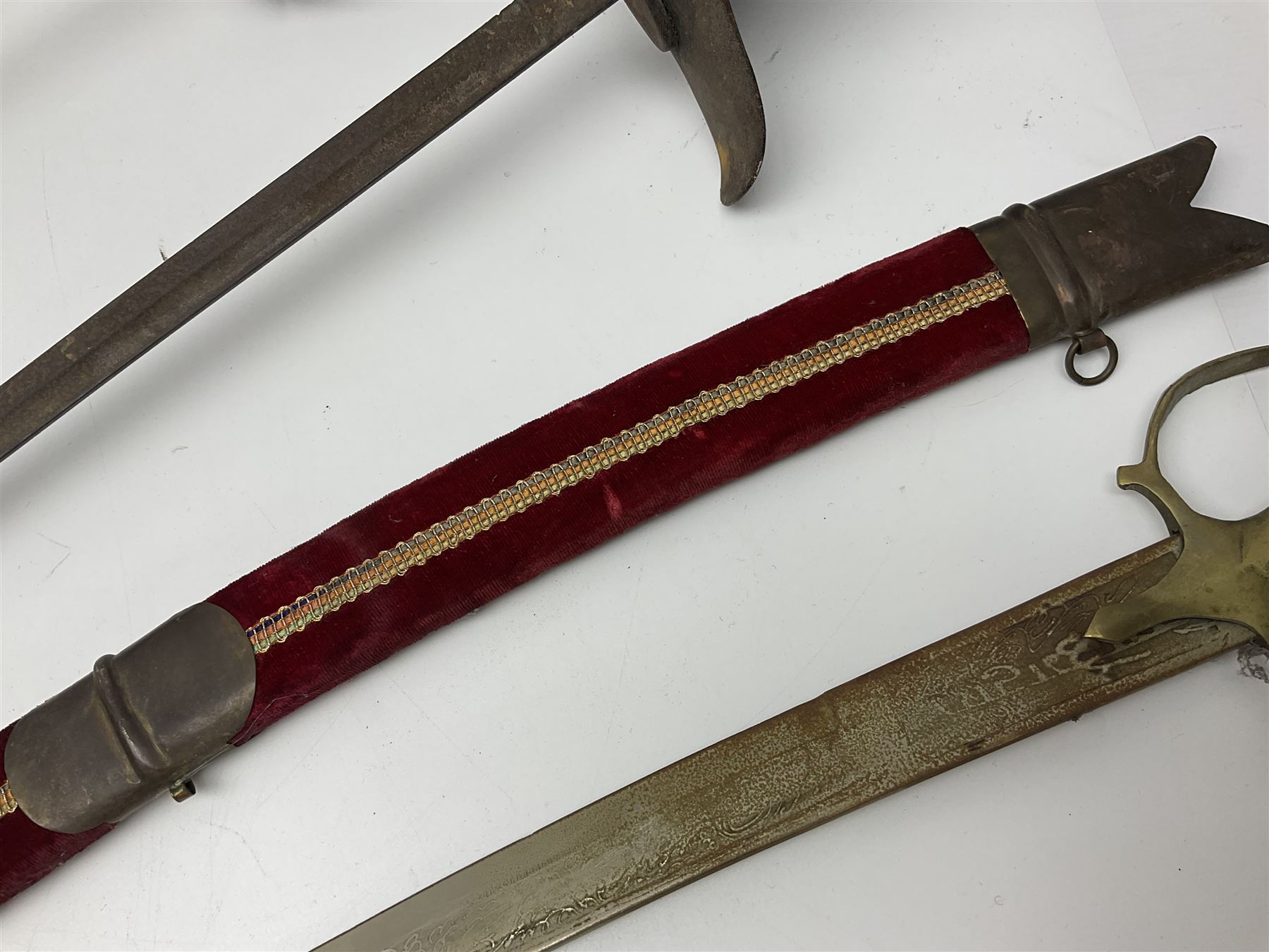 Late Victorian British Military gymnasium practice sword with 85.5cm fullered blunt pointed narrow s - Image 12 of 44
