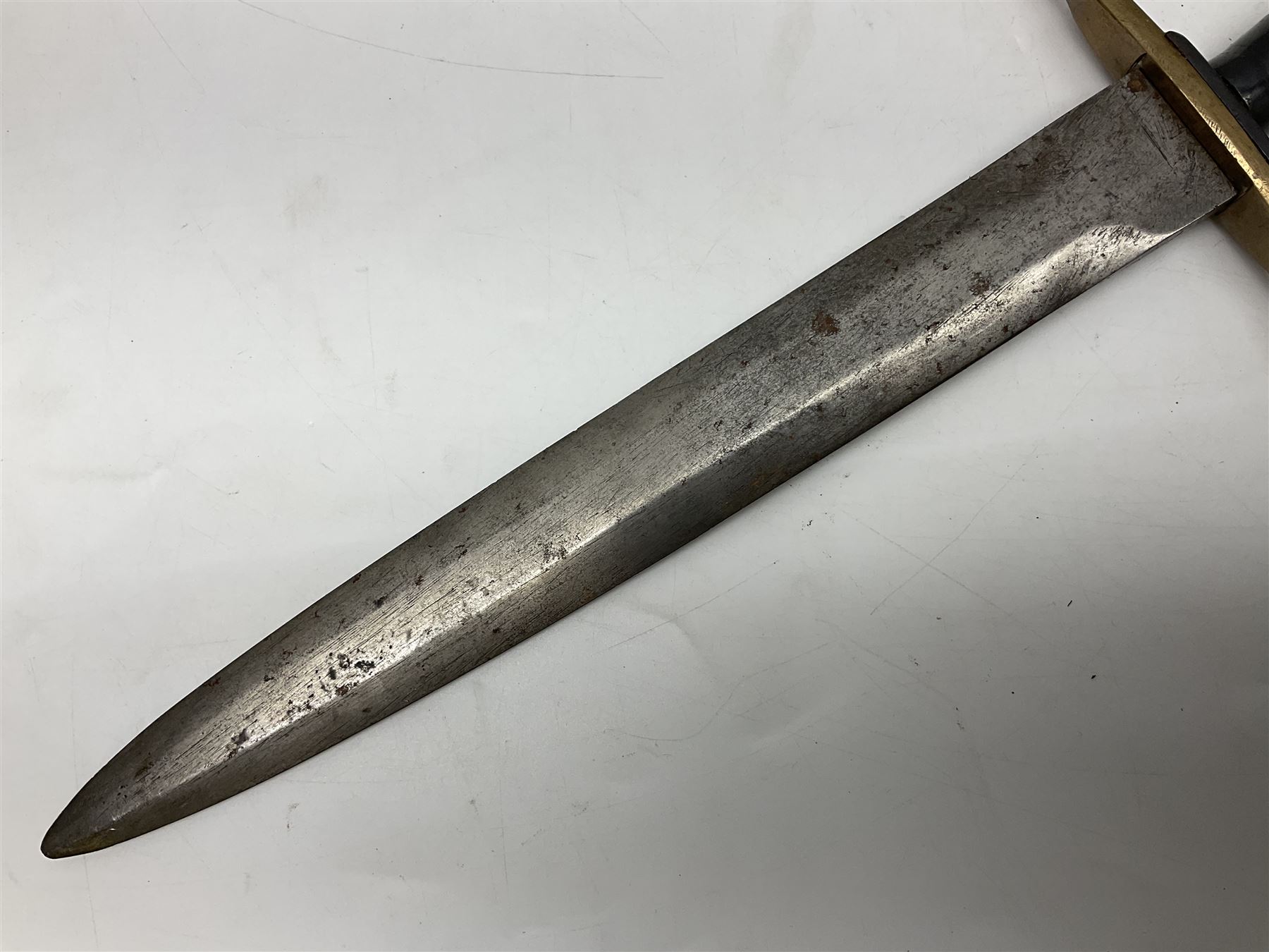 Italian Model 1891 bayonet with 30cm fullered blade; the crosspiece marked 'TERNI'; in associated br - Image 13 of 18