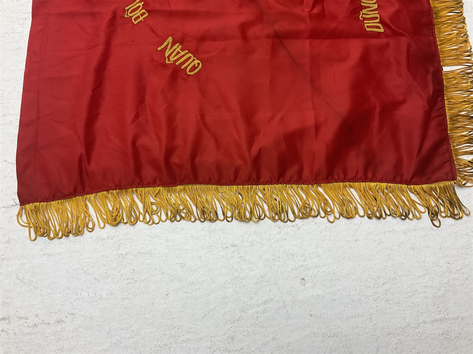 1960s North Vietnam banner embroidered in yellow thread on a red ground - Image 10 of 14