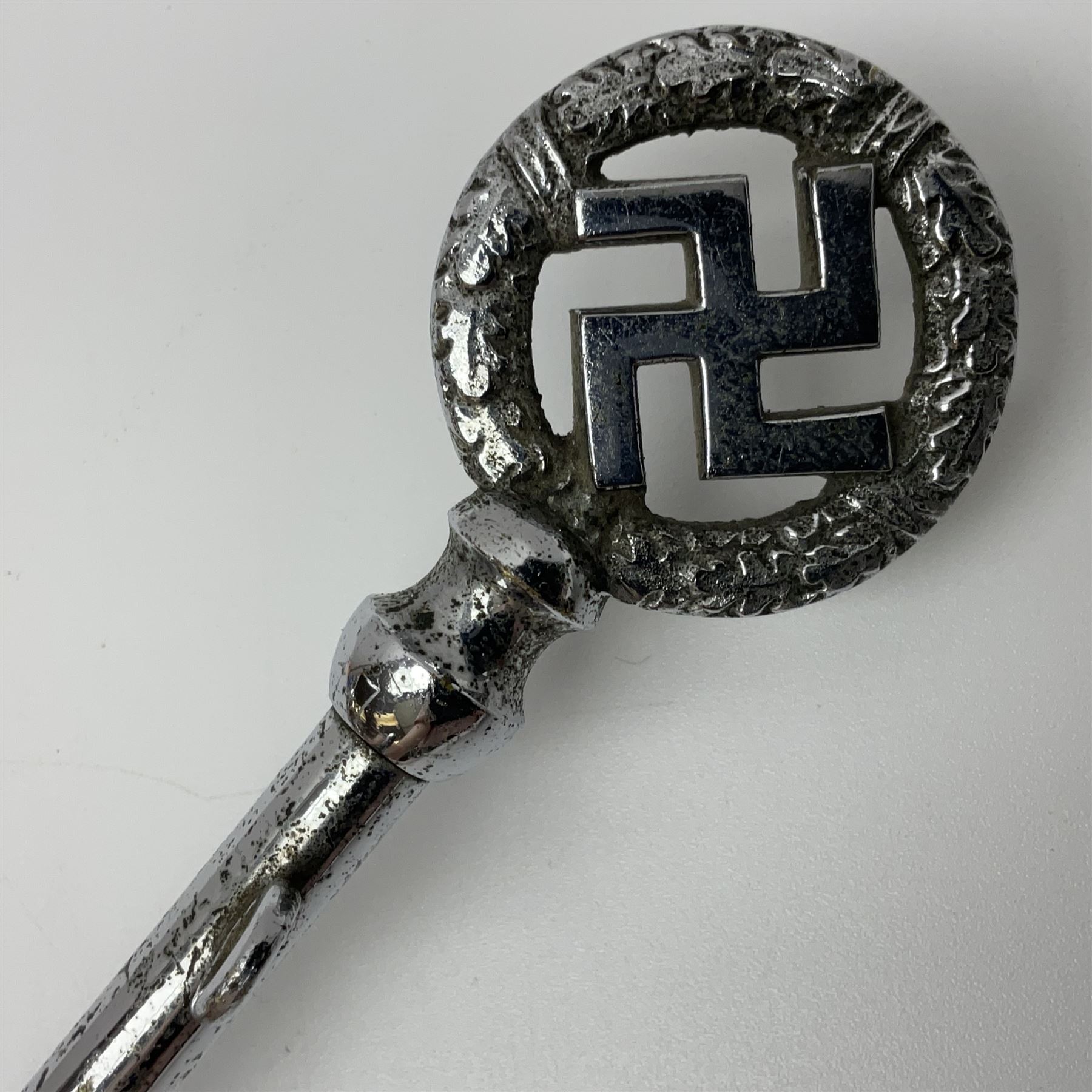 WW2 German chromium plated car pennant mounting pole with two fixing eyes L42.5cm including threaded - Image 4 of 9