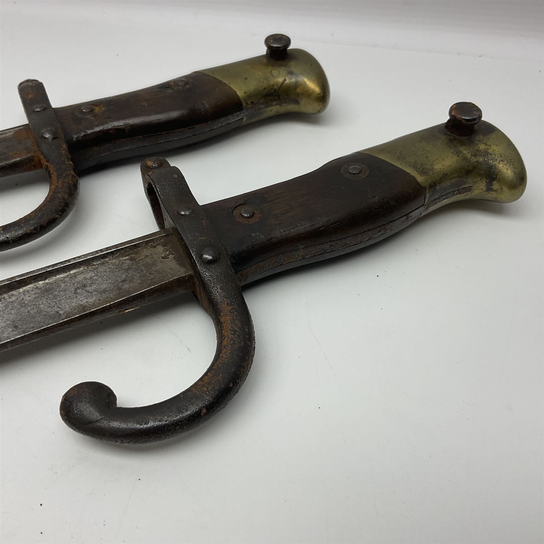 Two 19th century French model 1874 epee bayonets - Image 3 of 17