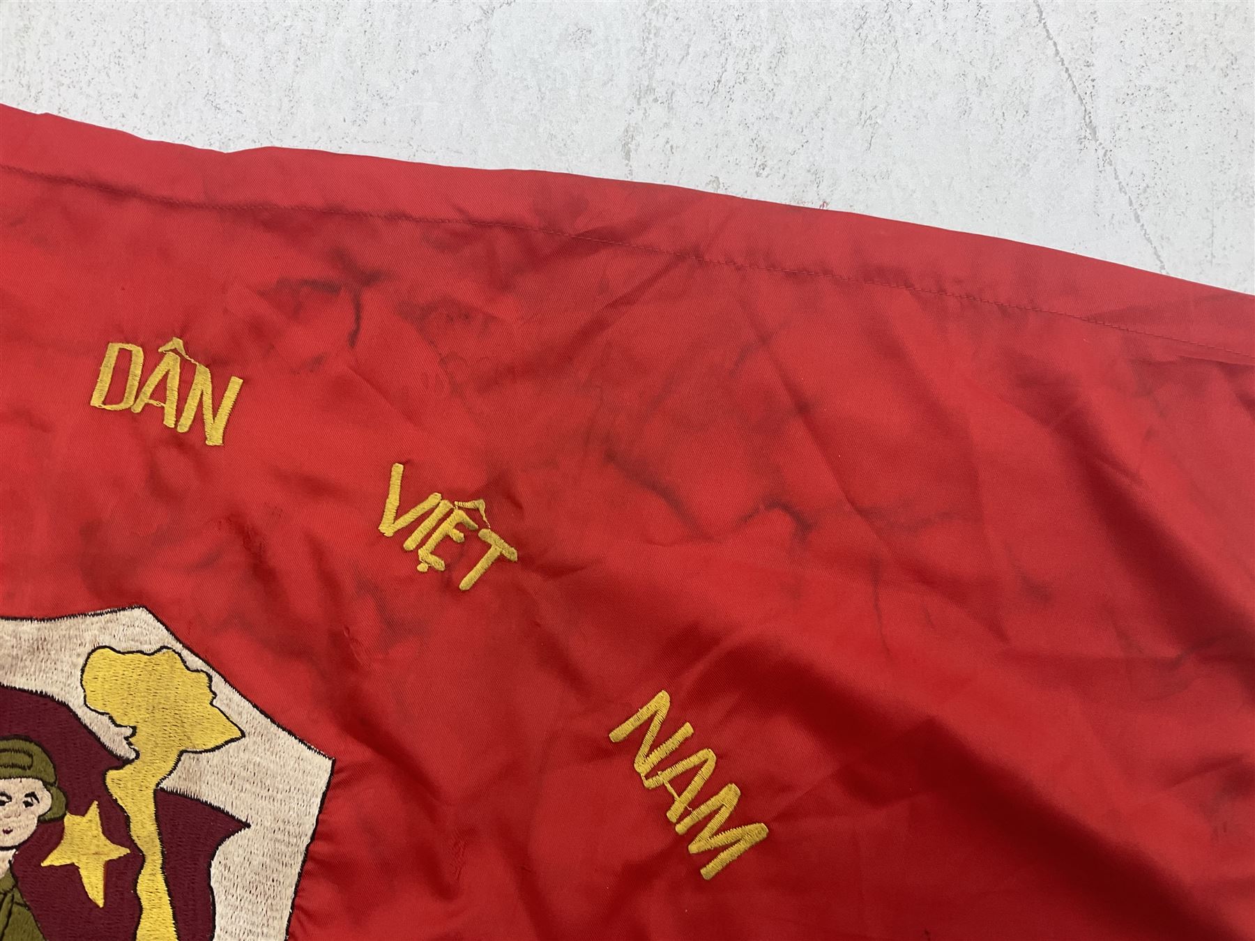 1960s North Vietnam banner embroidered in yellow thread on a red ground - Image 9 of 14