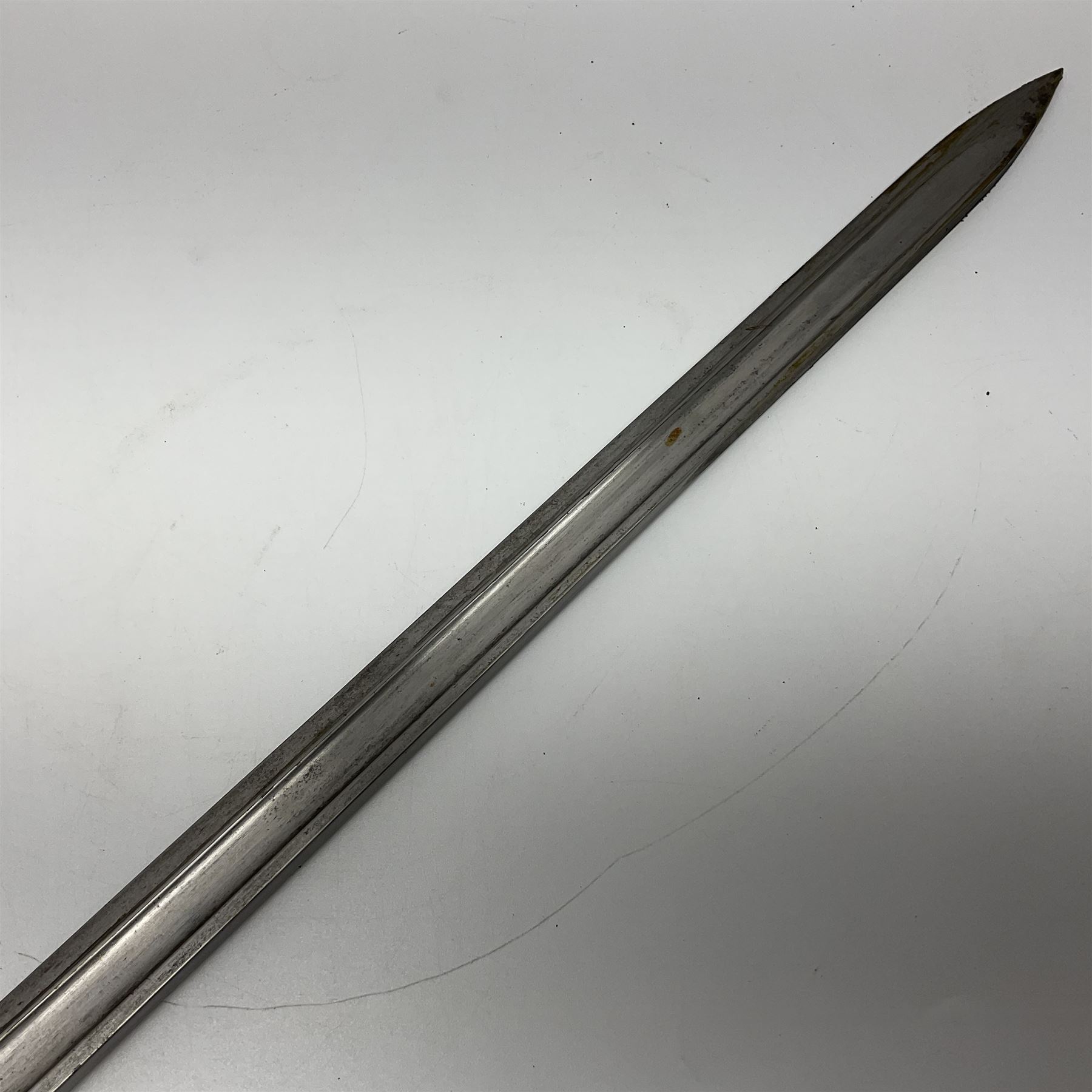 French Model 1892 Mannlicher Berthier bayonet with 39.5cm fullered blade; in metal scabbard with lea - Image 20 of 22