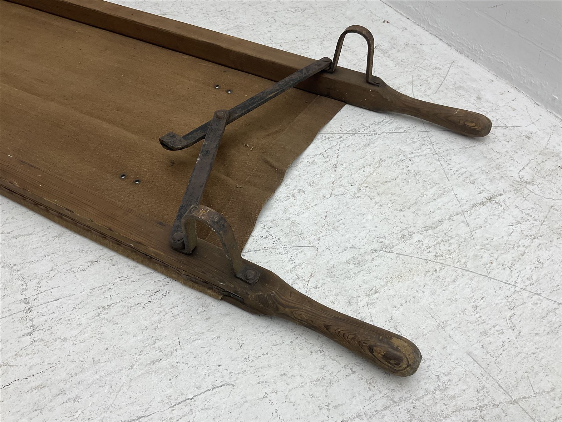 WW1 British casualty stretcher with iron mounted pitch pine sides and canvas base; stamped 'HL1917' - Image 7 of 15