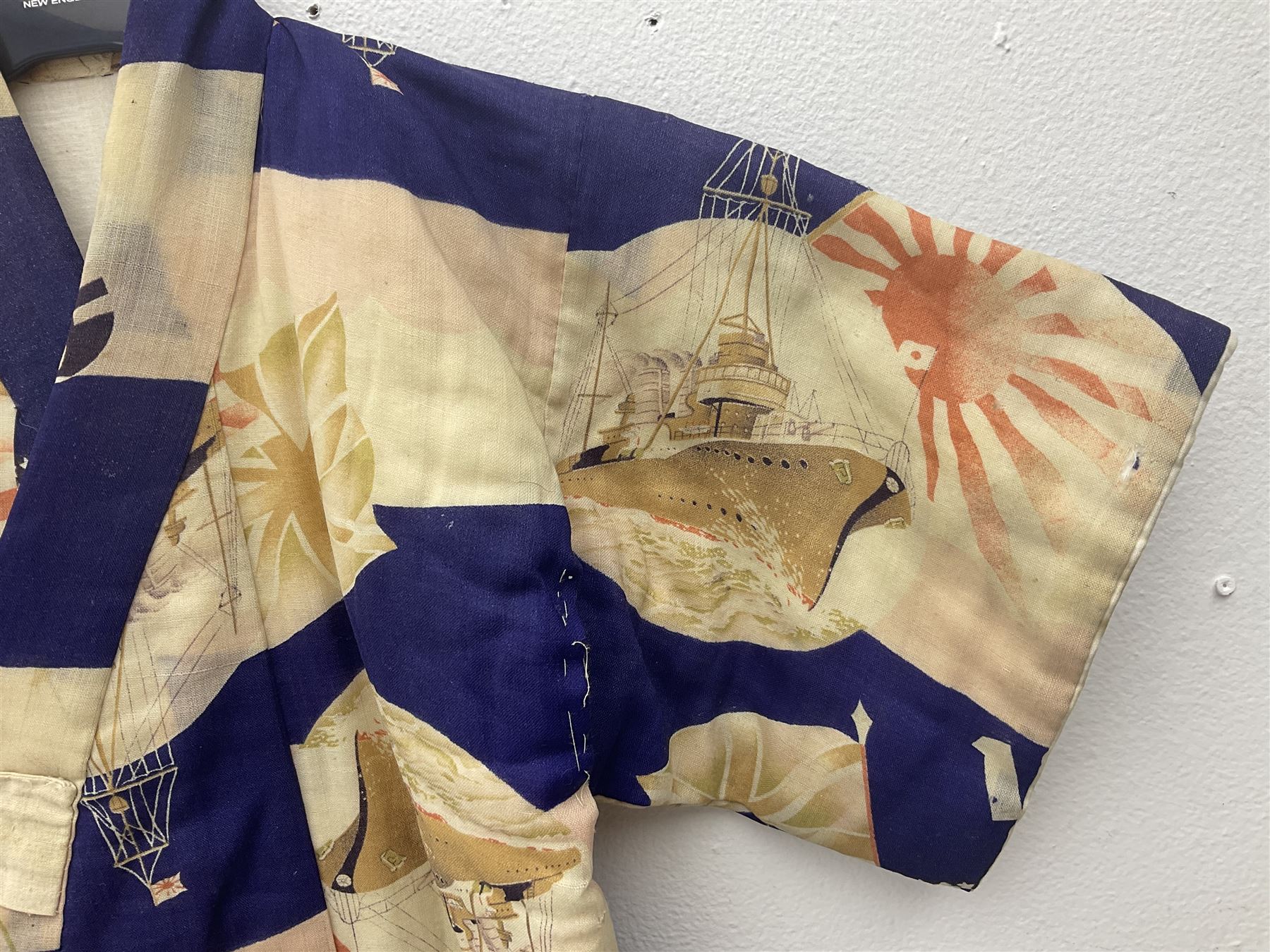 1930s Japanese fully lined kimono decorated with Japanese naval vessels and bi-planes - Image 3 of 24