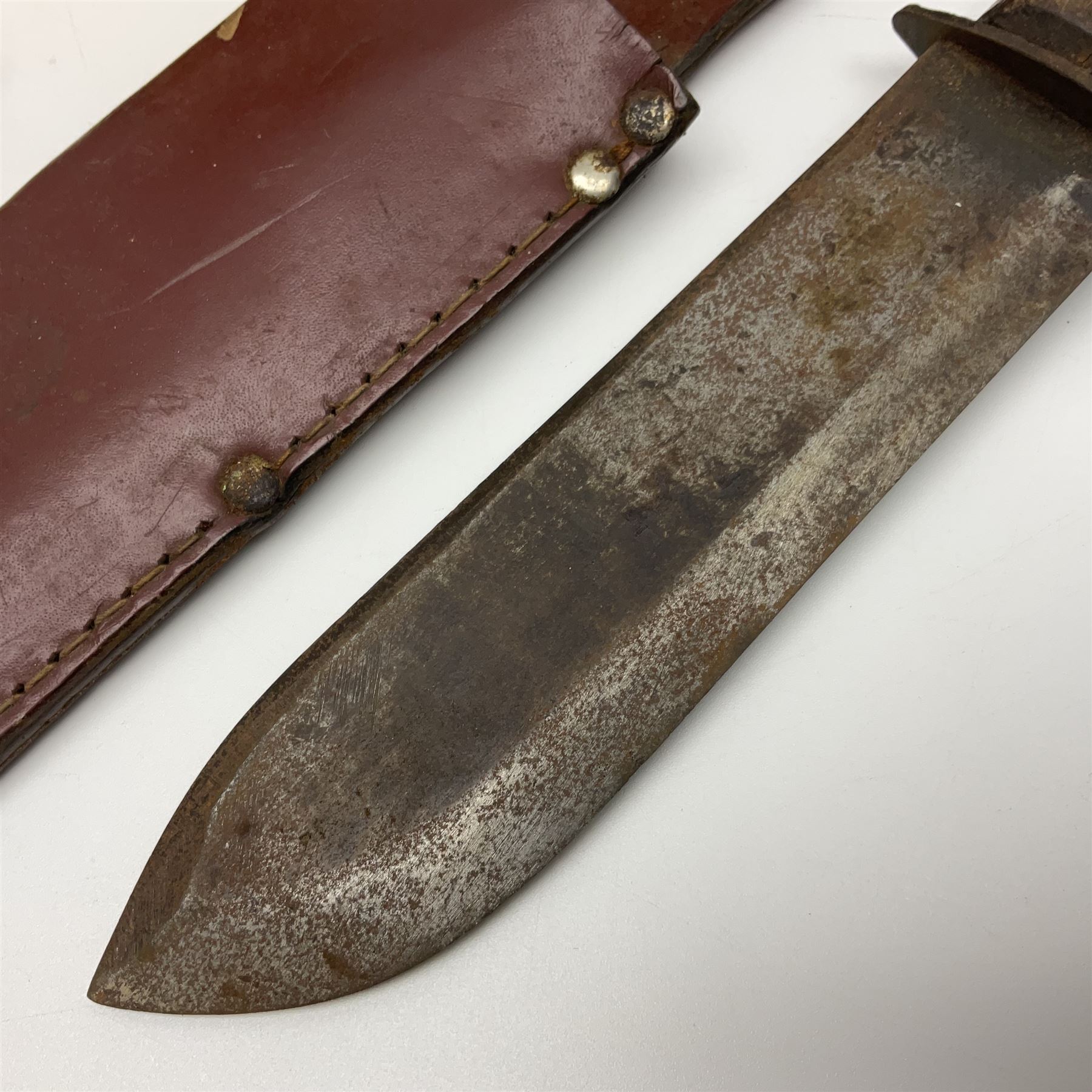1960s survival knife the 18cm (7") single edged steel blade stamped with the Navy store code 0274/45 - Image 5 of 18