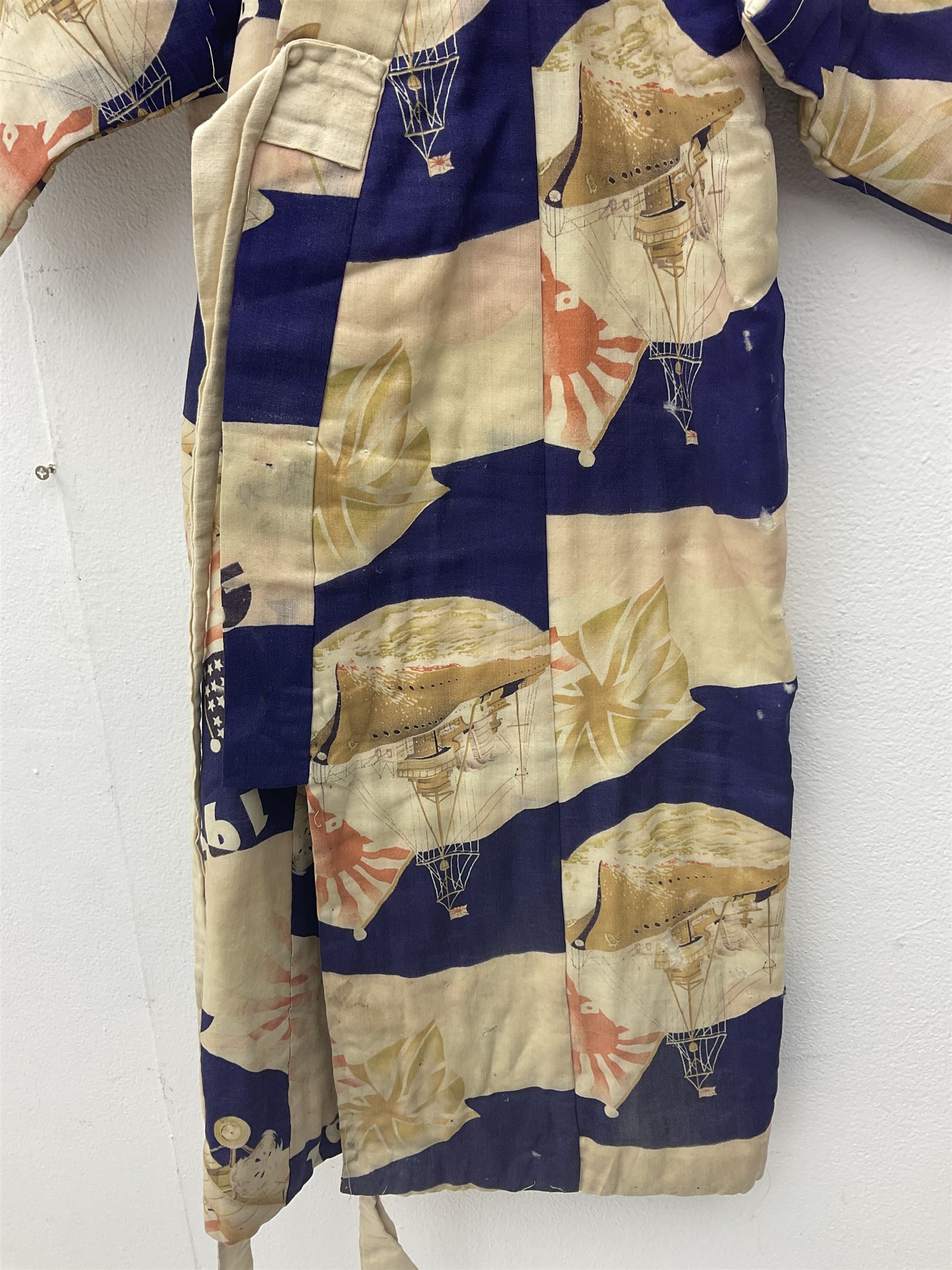1930s Japanese fully lined kimono decorated with Japanese naval vessels and bi-planes - Image 12 of 24