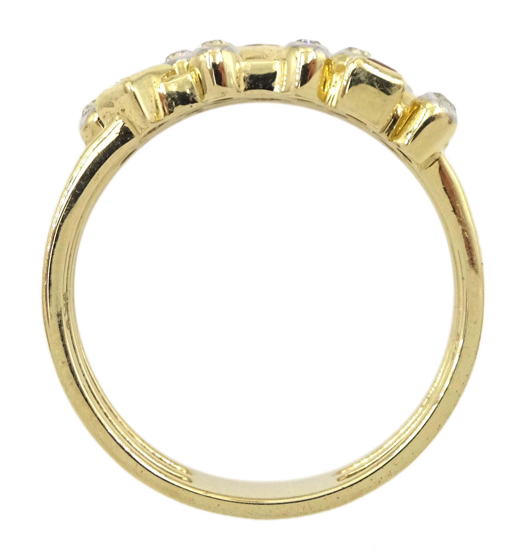9ct gold square cut orange sapphire and round white zircon three row ring - Image 4 of 4