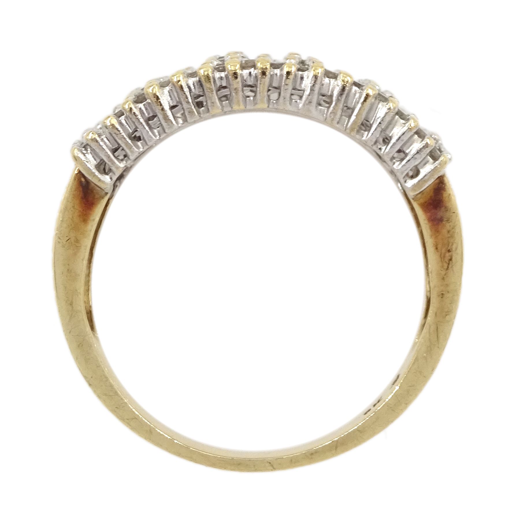 9ct gold baguette and round brilliant cut diamond ring - Image 4 of 4