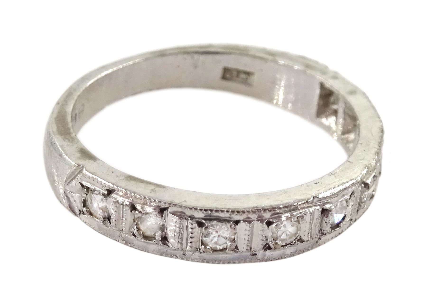 18ct gold milgrain set round brilliant cut diamond half eternity ring - Image 3 of 4