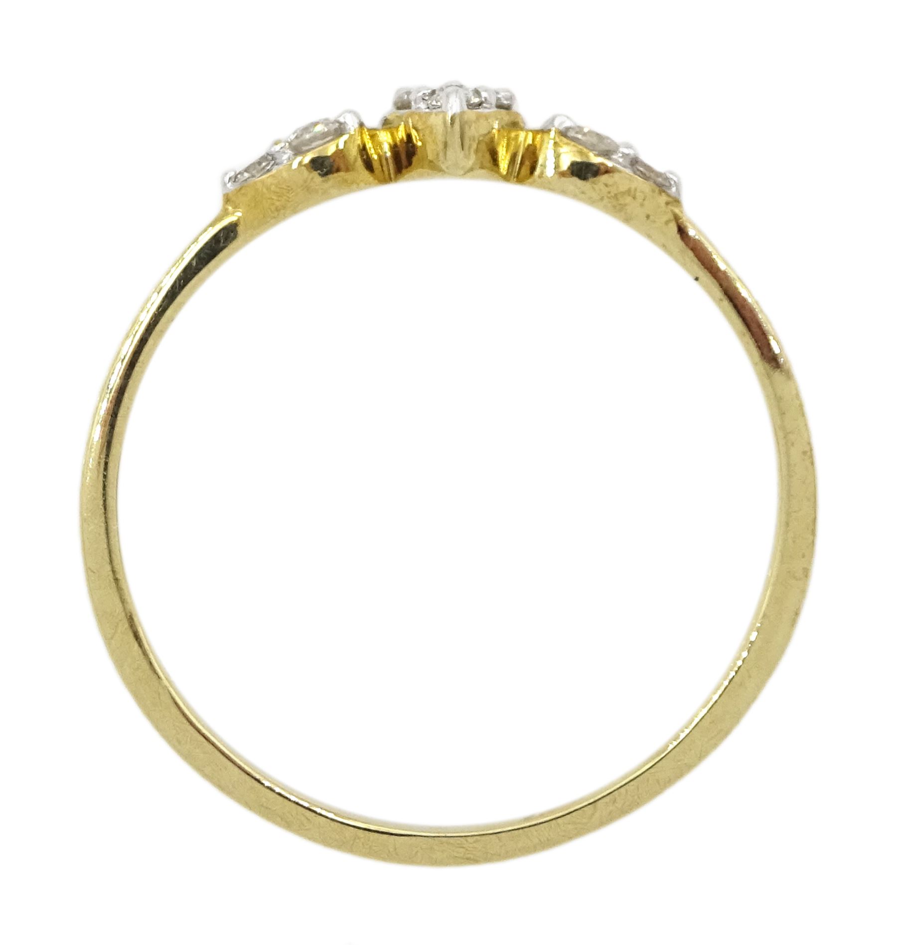 9ct gold round brilliant cut diamond cluster ring - Image 4 of 4