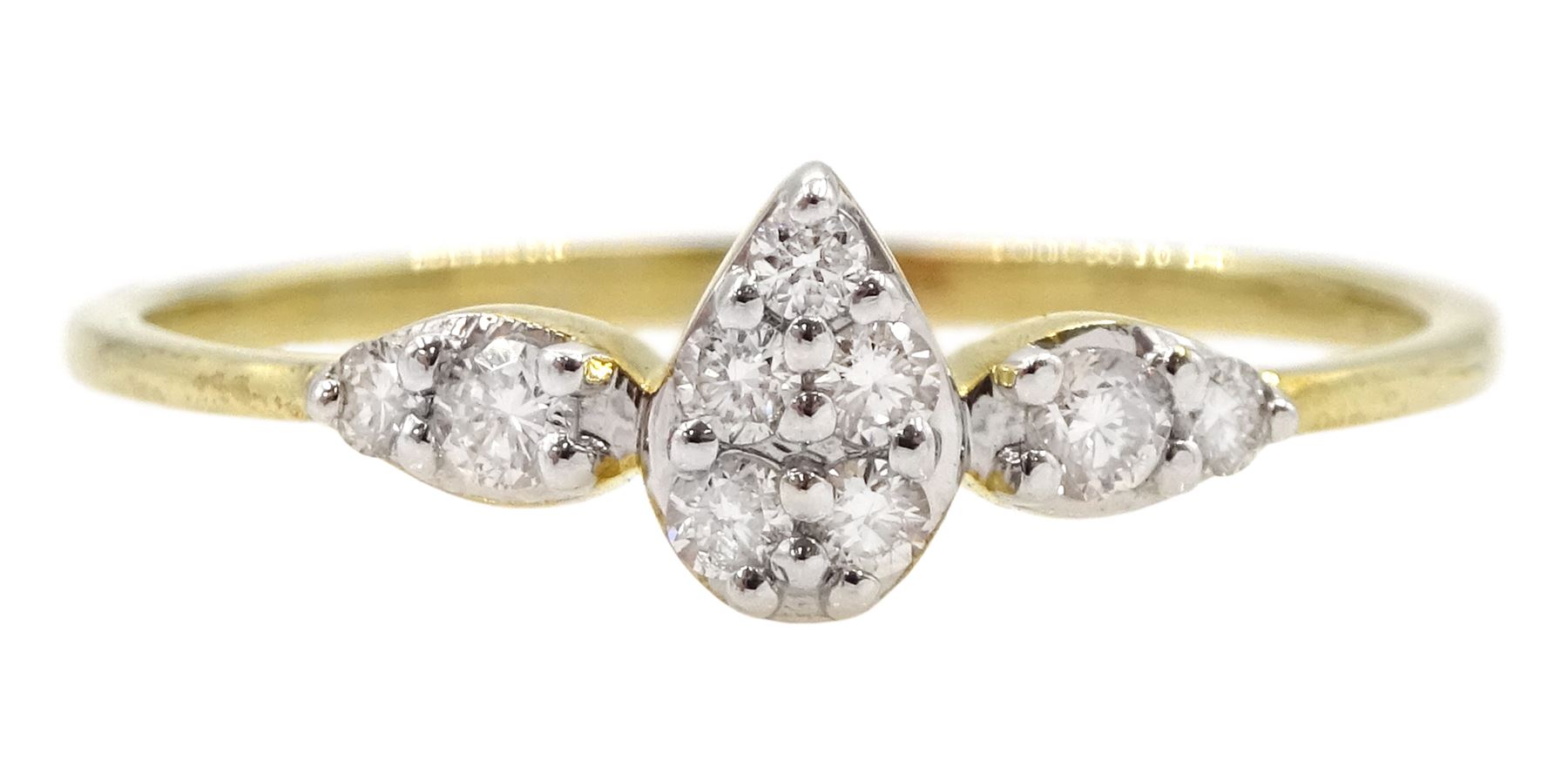 9ct gold round brilliant cut diamond cluster ring