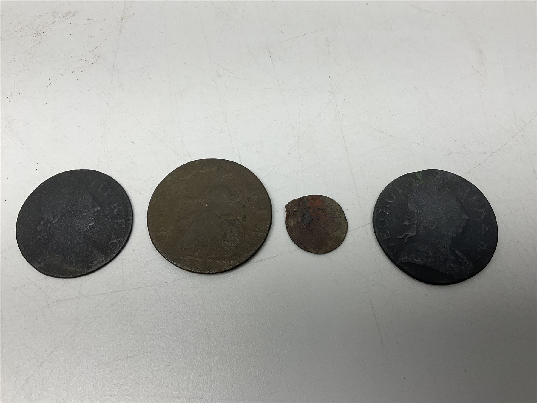 Collection of metal detector finds - Image 3 of 8