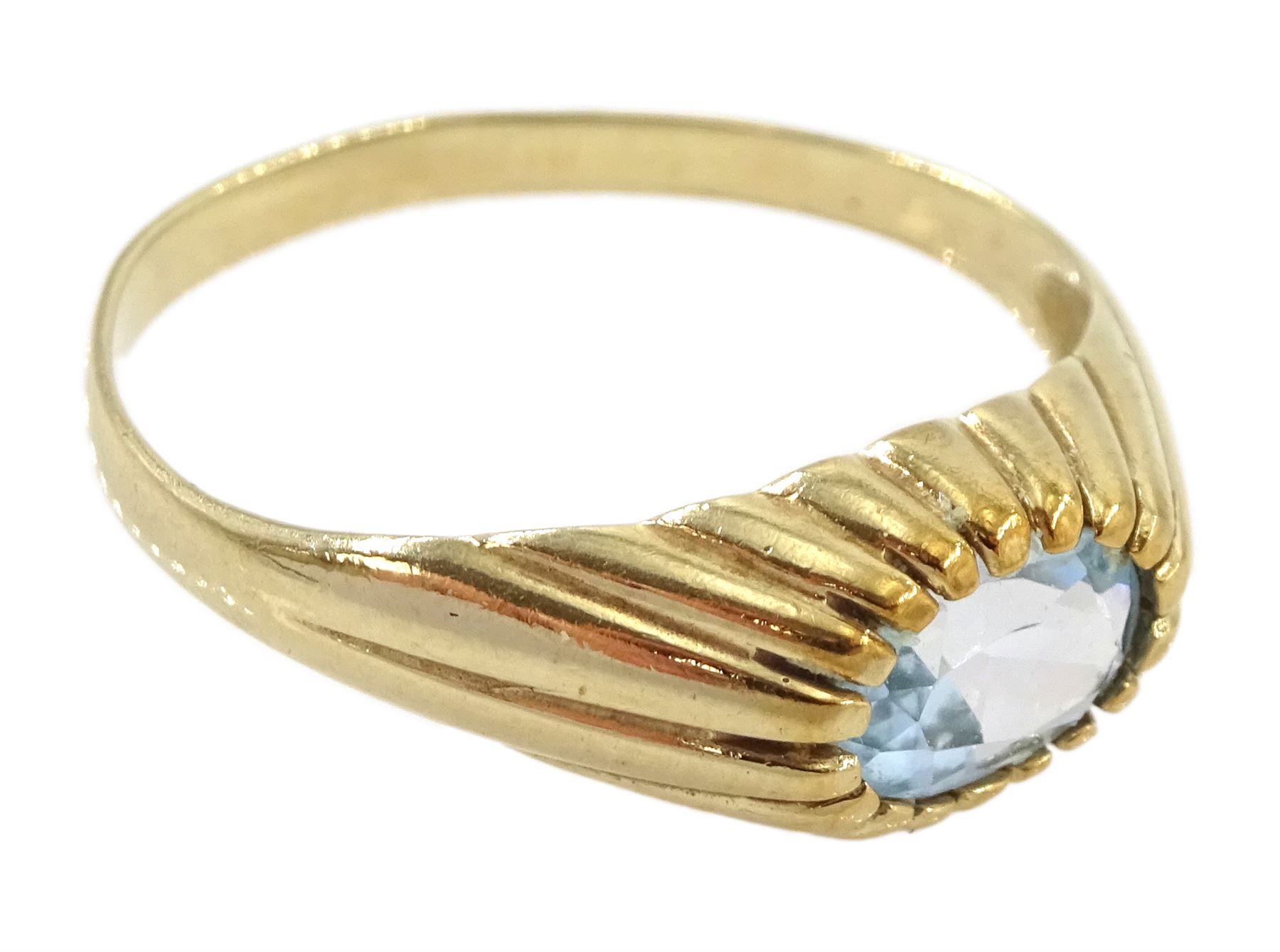 9ct gold single stone oval aquamarine ring - Image 3 of 4