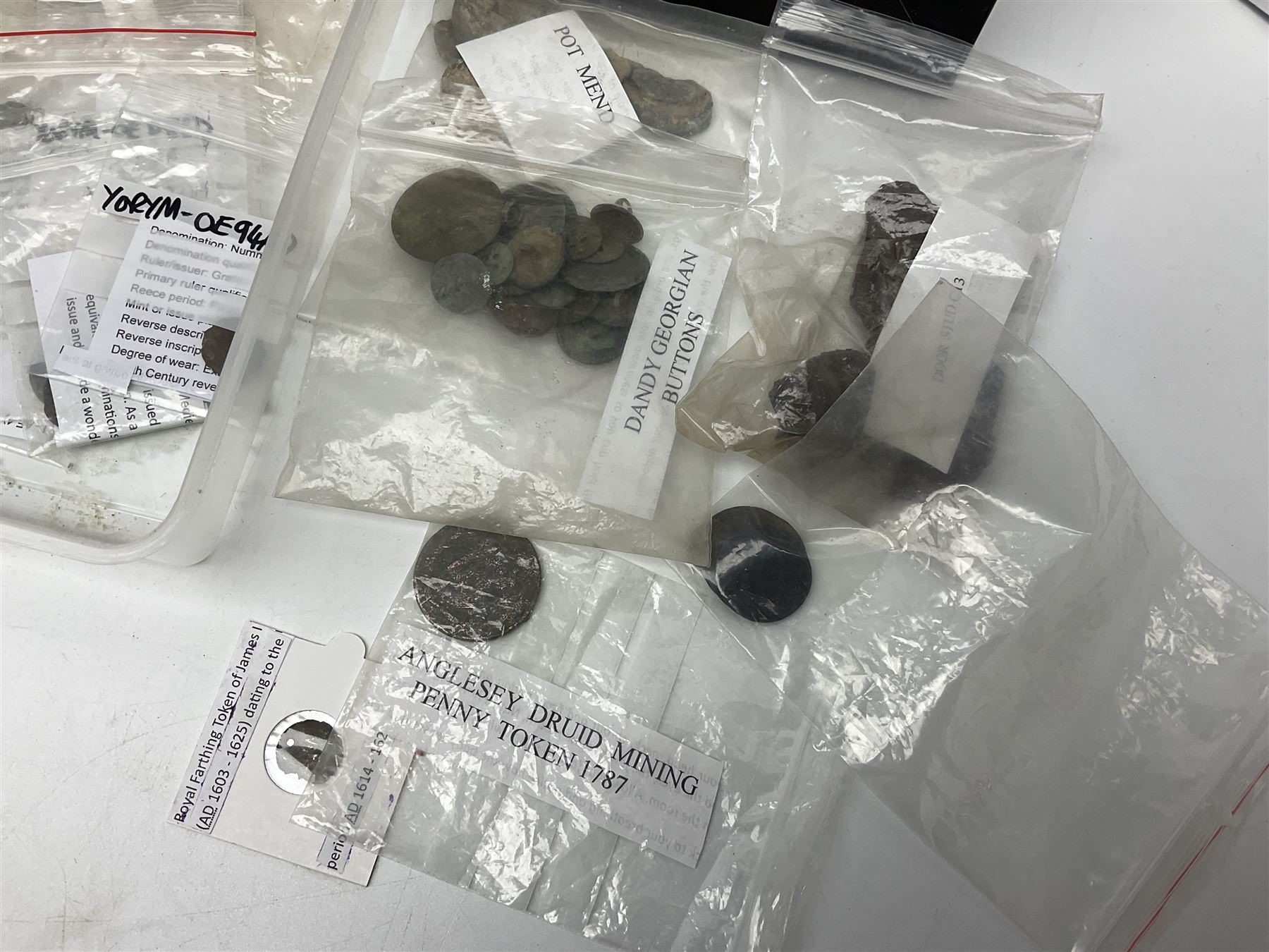 Collection of metal detector finds - Image 2 of 8