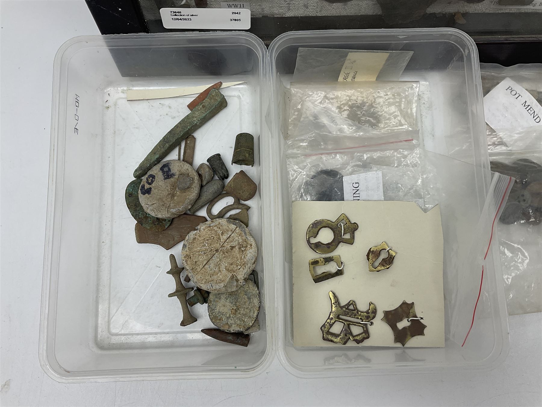 Collection of metal detector finds - Image 5 of 8
