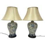 Pair of table lamps of baluster form