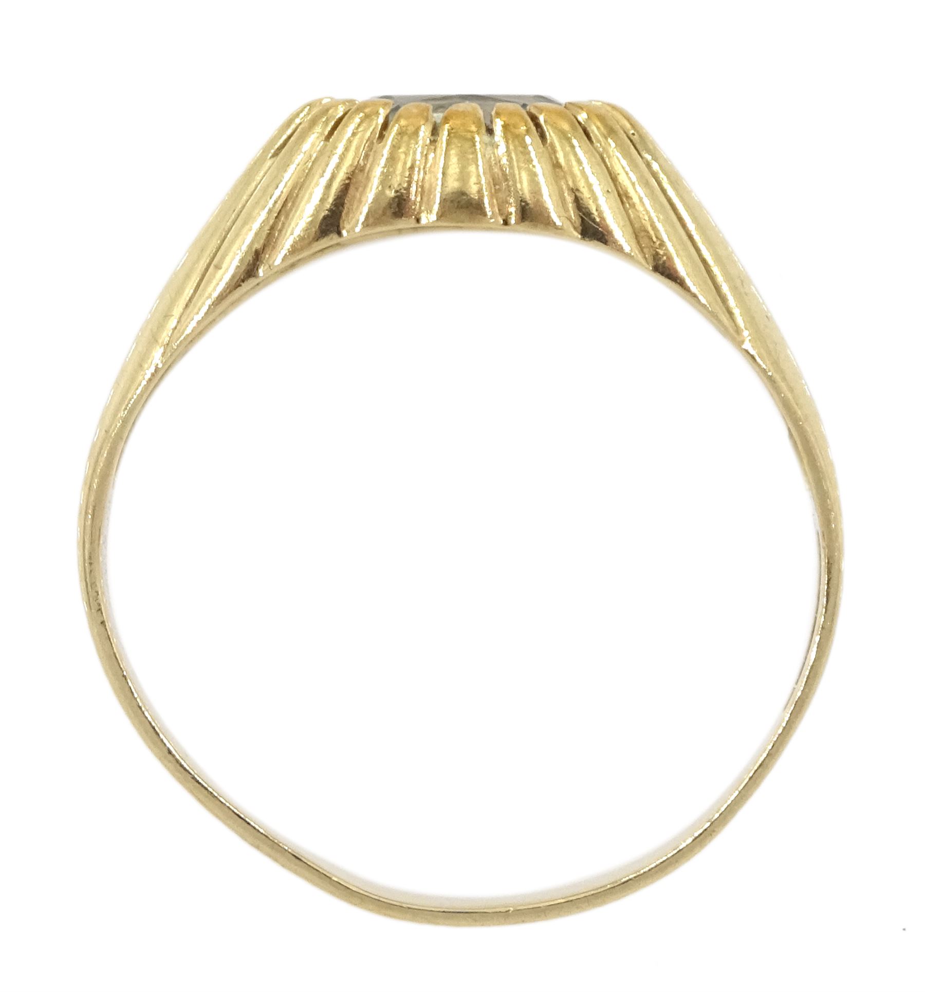 9ct gold single stone oval aquamarine ring - Image 4 of 4