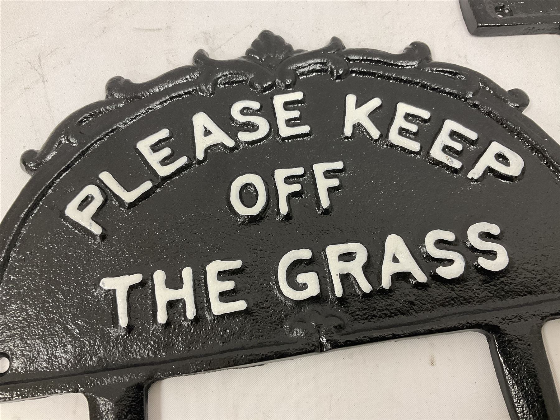 Three Please Keep Off the Grass cast iron sign - Image 5 of 6