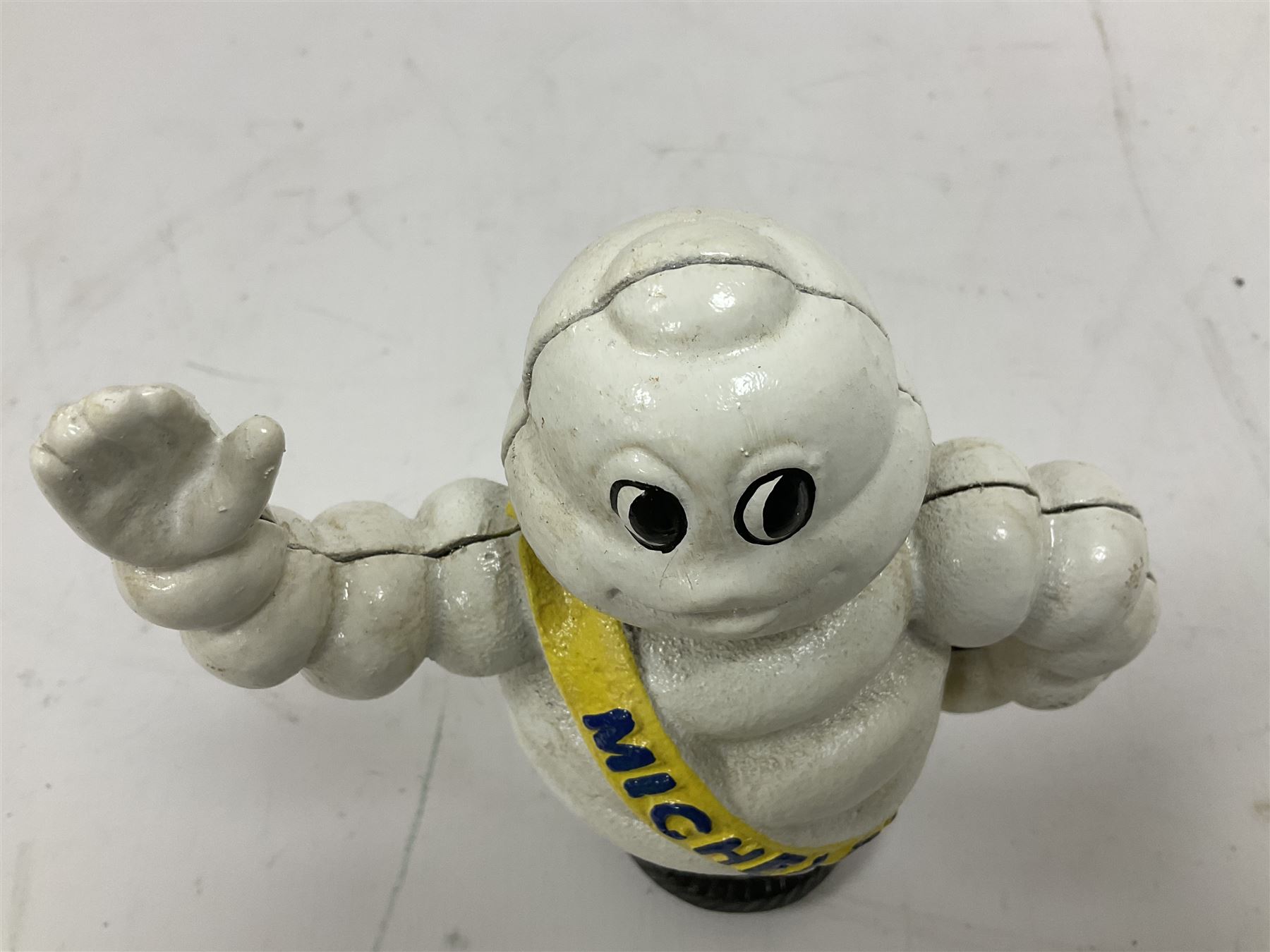 Cast iron money bank of a waving Michelin man stood on a tyre - Image 2 of 3