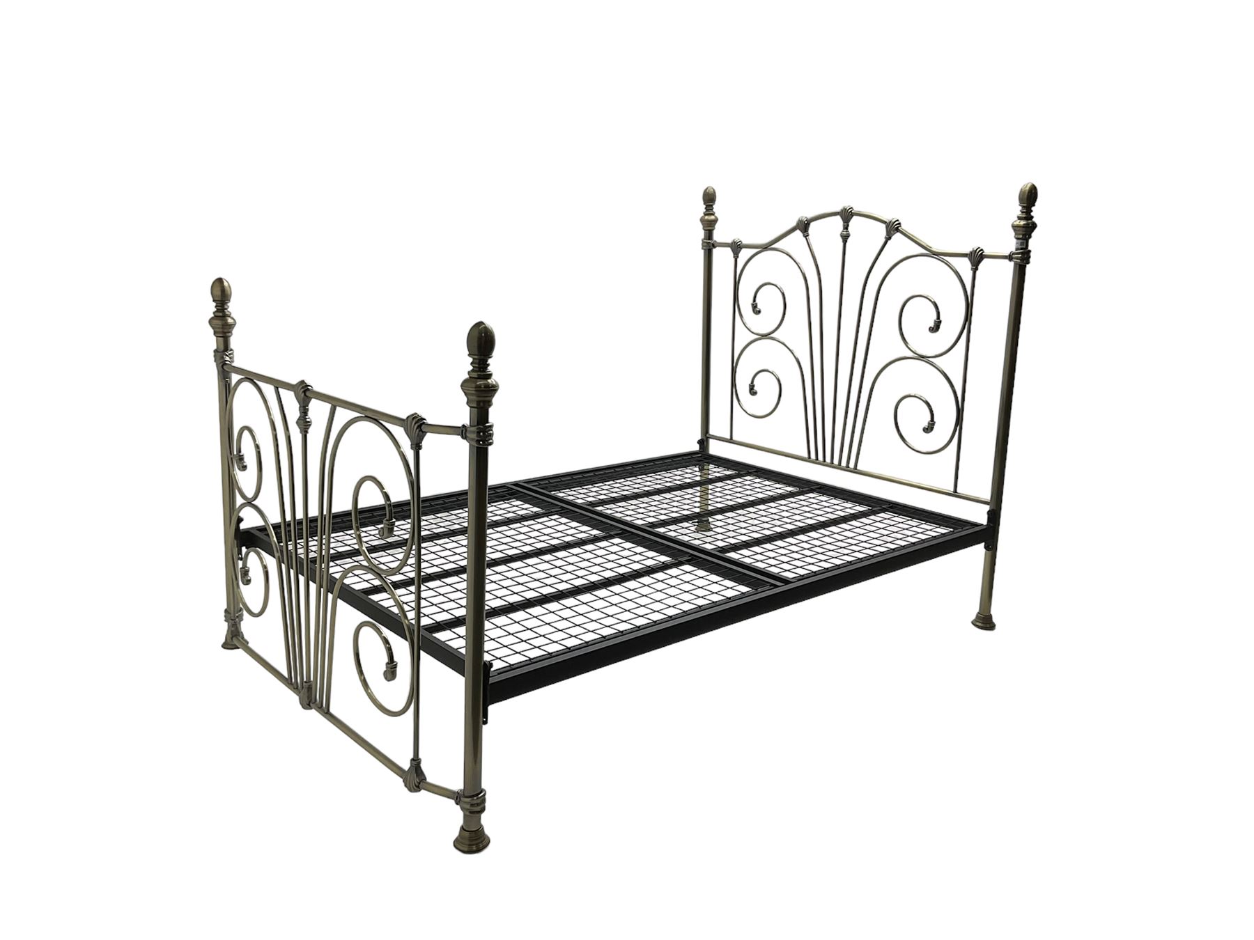 Victorian design metal 4' 6� double bedstead - Image 2 of 5