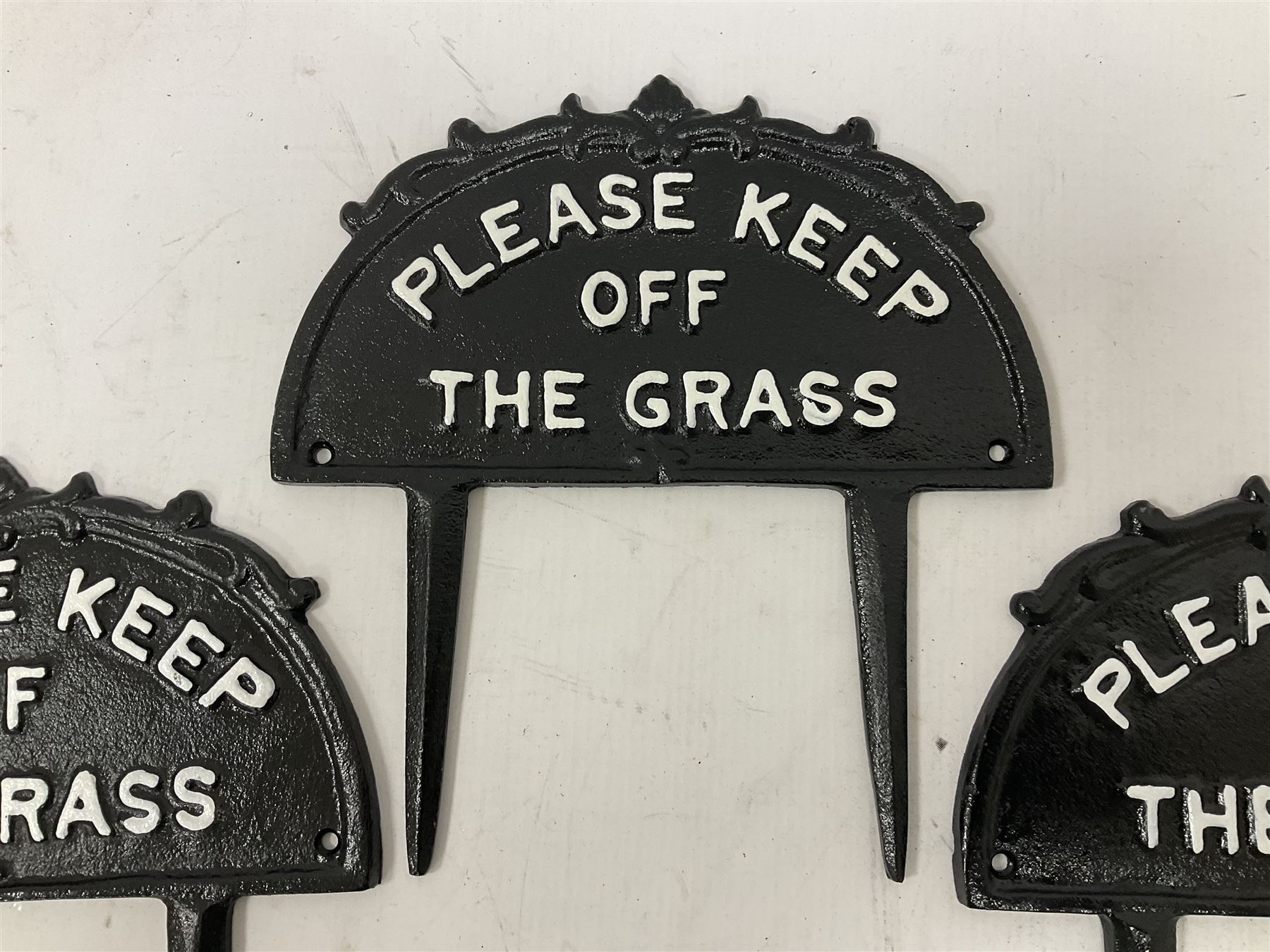 Three Please Keep Off the Grass cast iron sign - Image 2 of 6