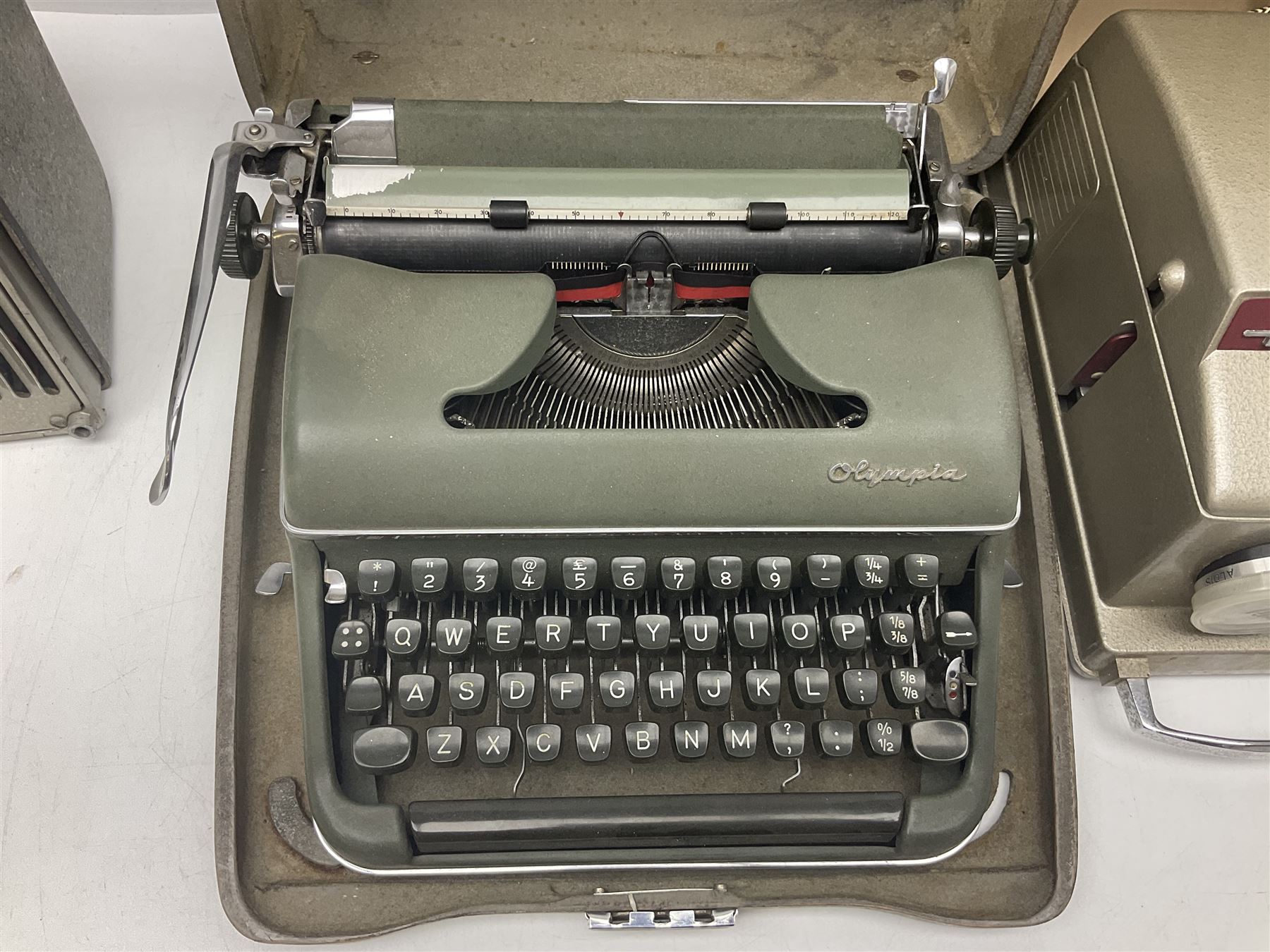 Olympia cased typewriter - Image 5 of 12