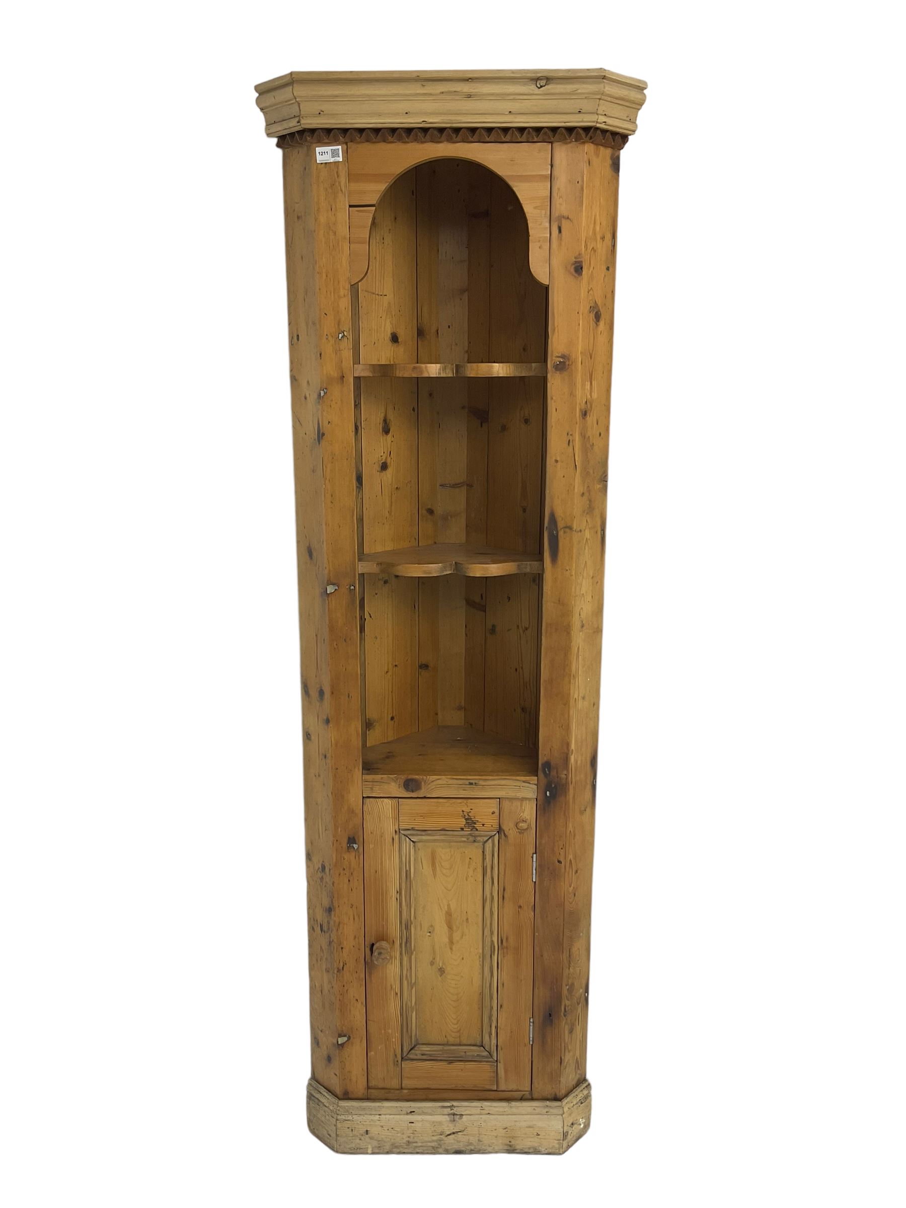 Traditional rustic pine corner unit