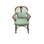 Late 19th century elm Windsor armchair