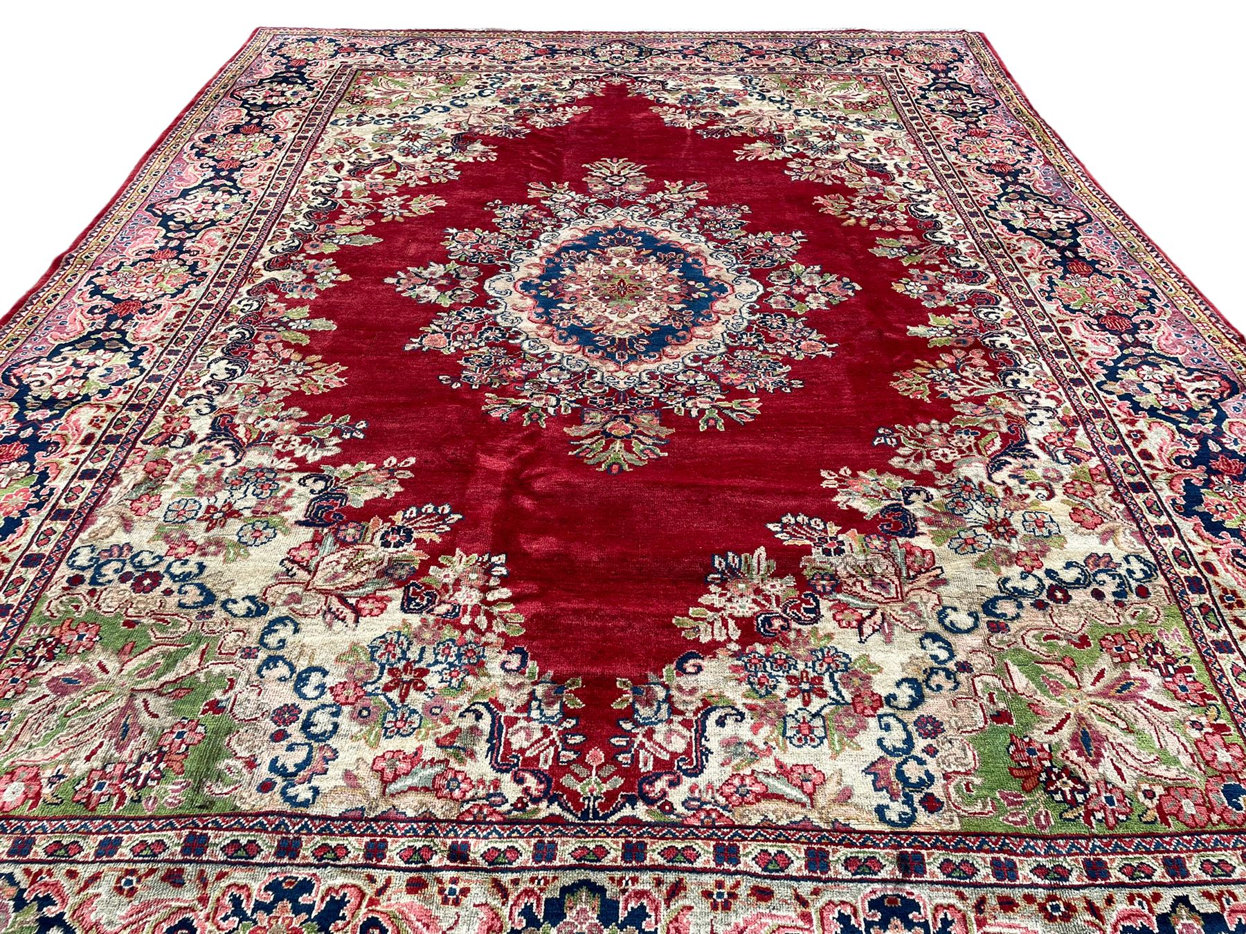 Persian Mahal crimson ground carpet - Image 3 of 8