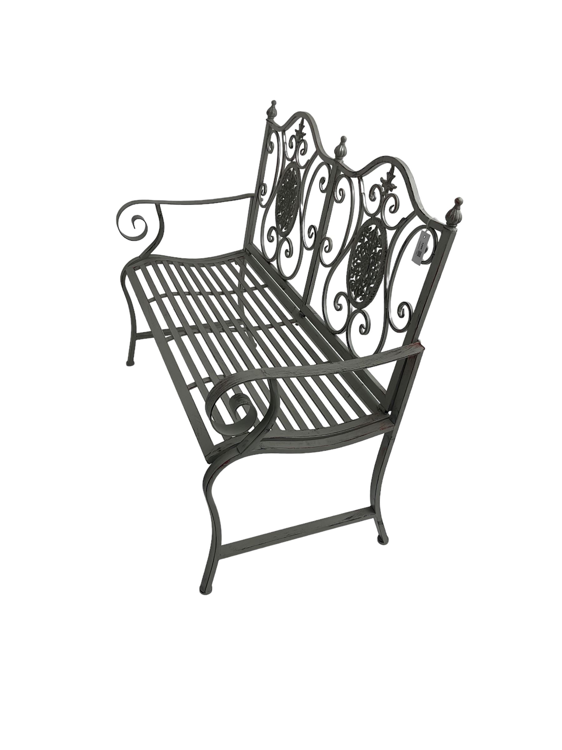 Regency design grey finish wrought metal two-seat bench - Image 5 of 7