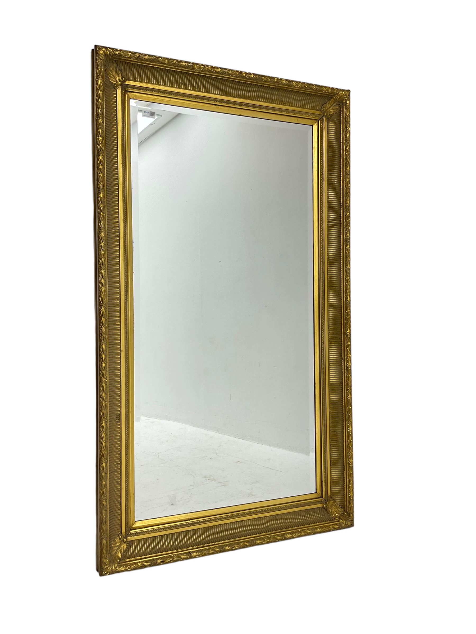 Large gilt framed wall mirror - Image 2 of 3