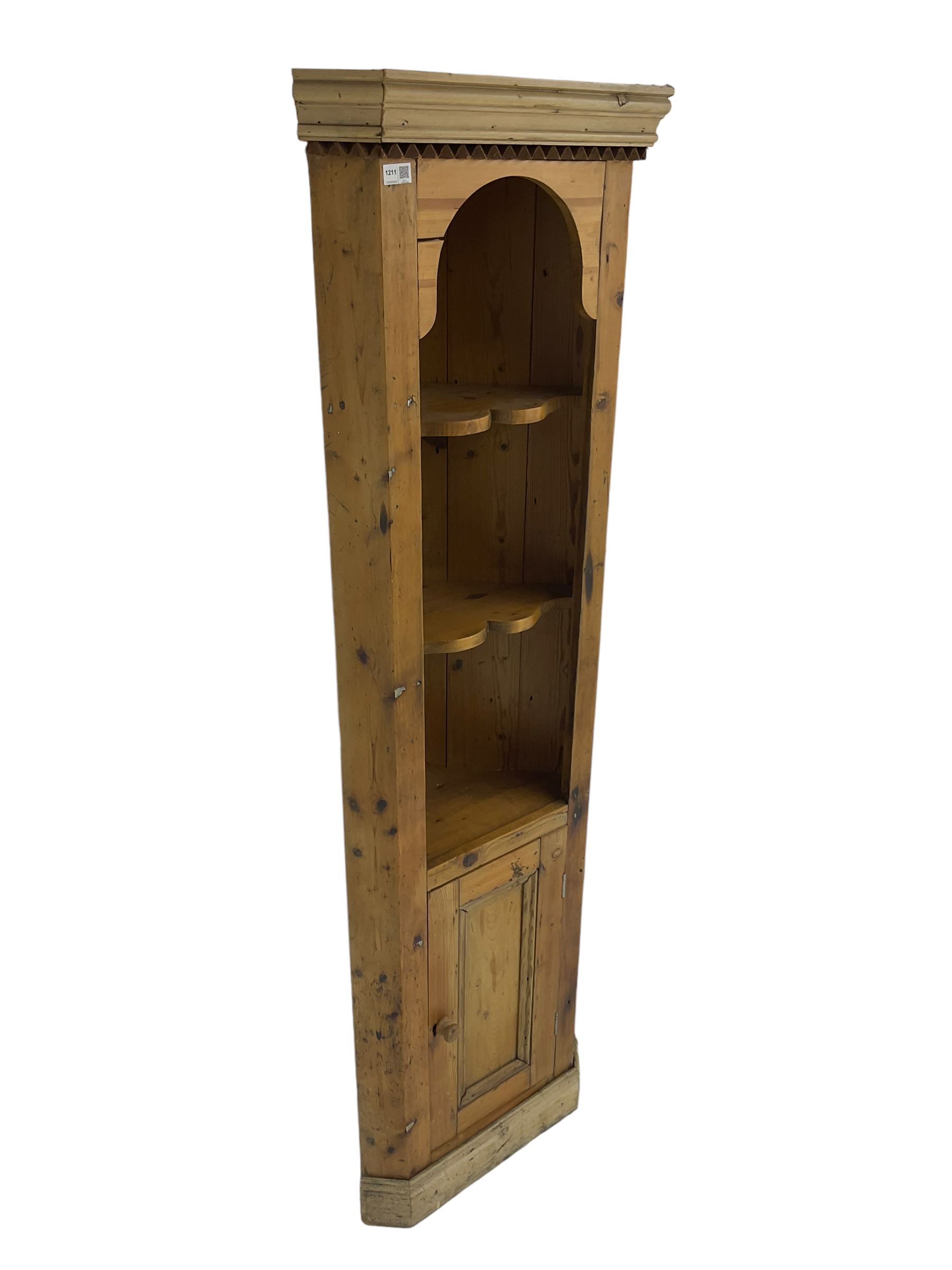 Traditional rustic pine corner unit - Image 4 of 6
