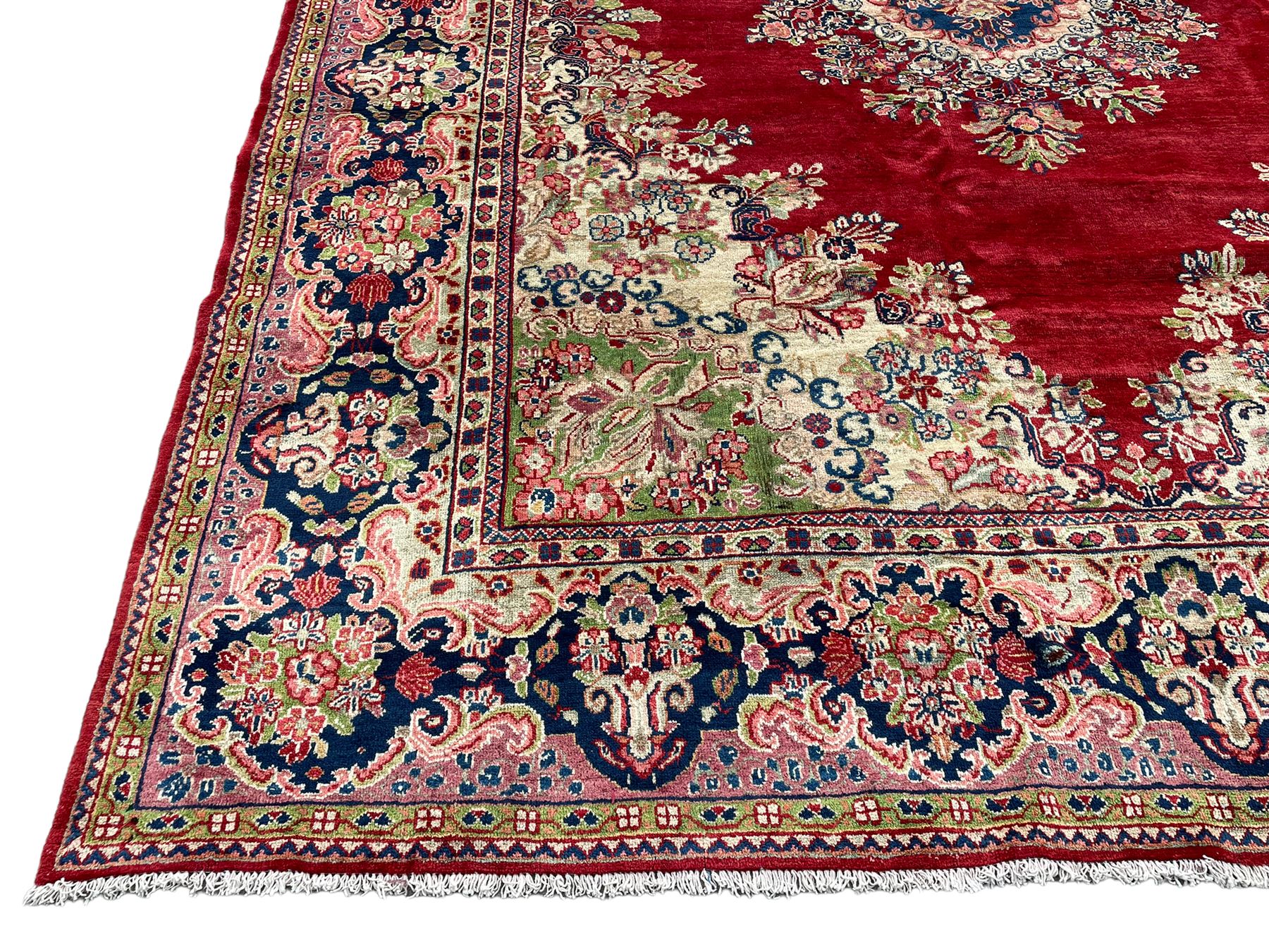 Persian Mahal crimson ground carpet - Image 7 of 8