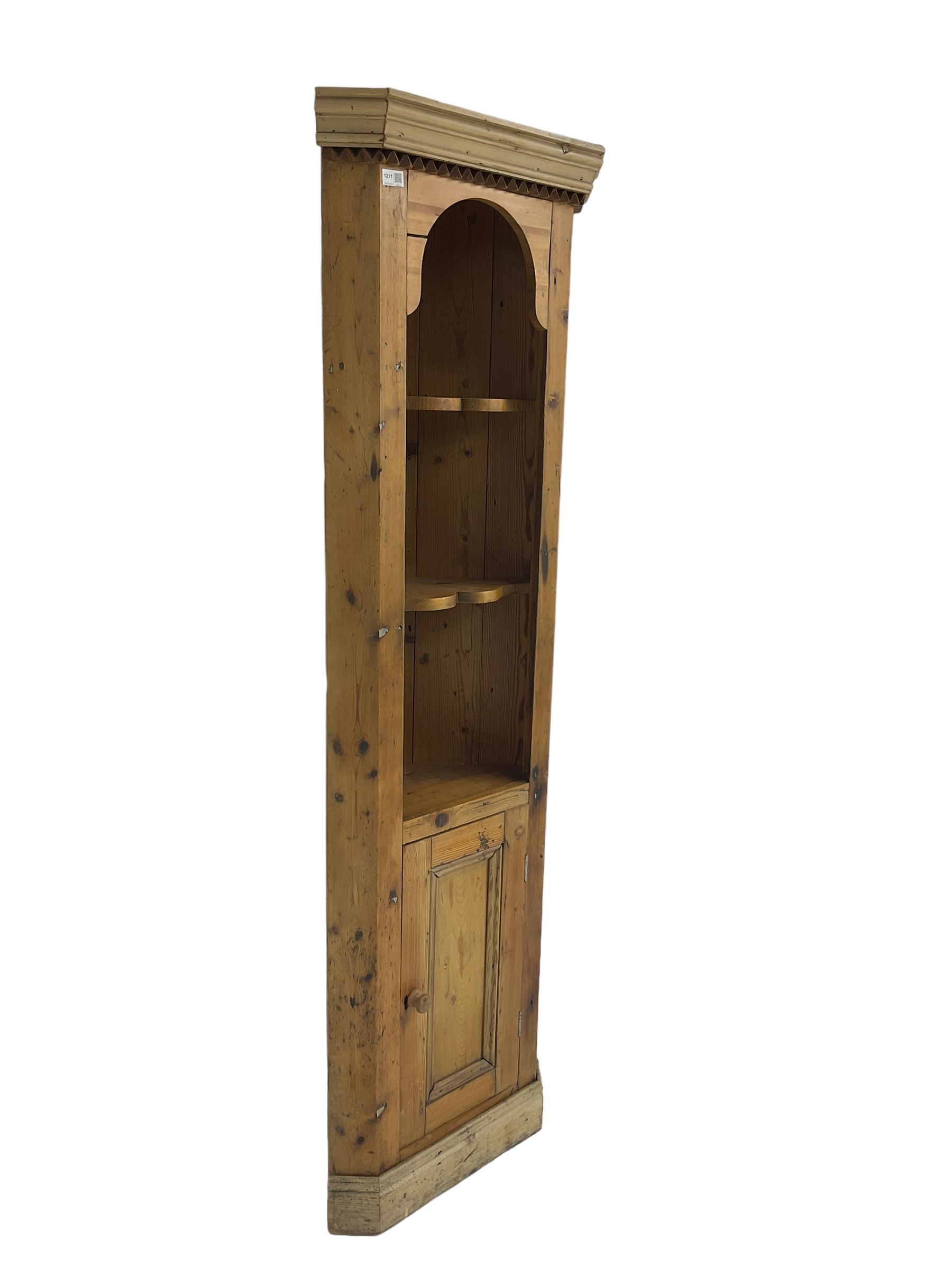 Traditional rustic pine corner unit - Image 6 of 6