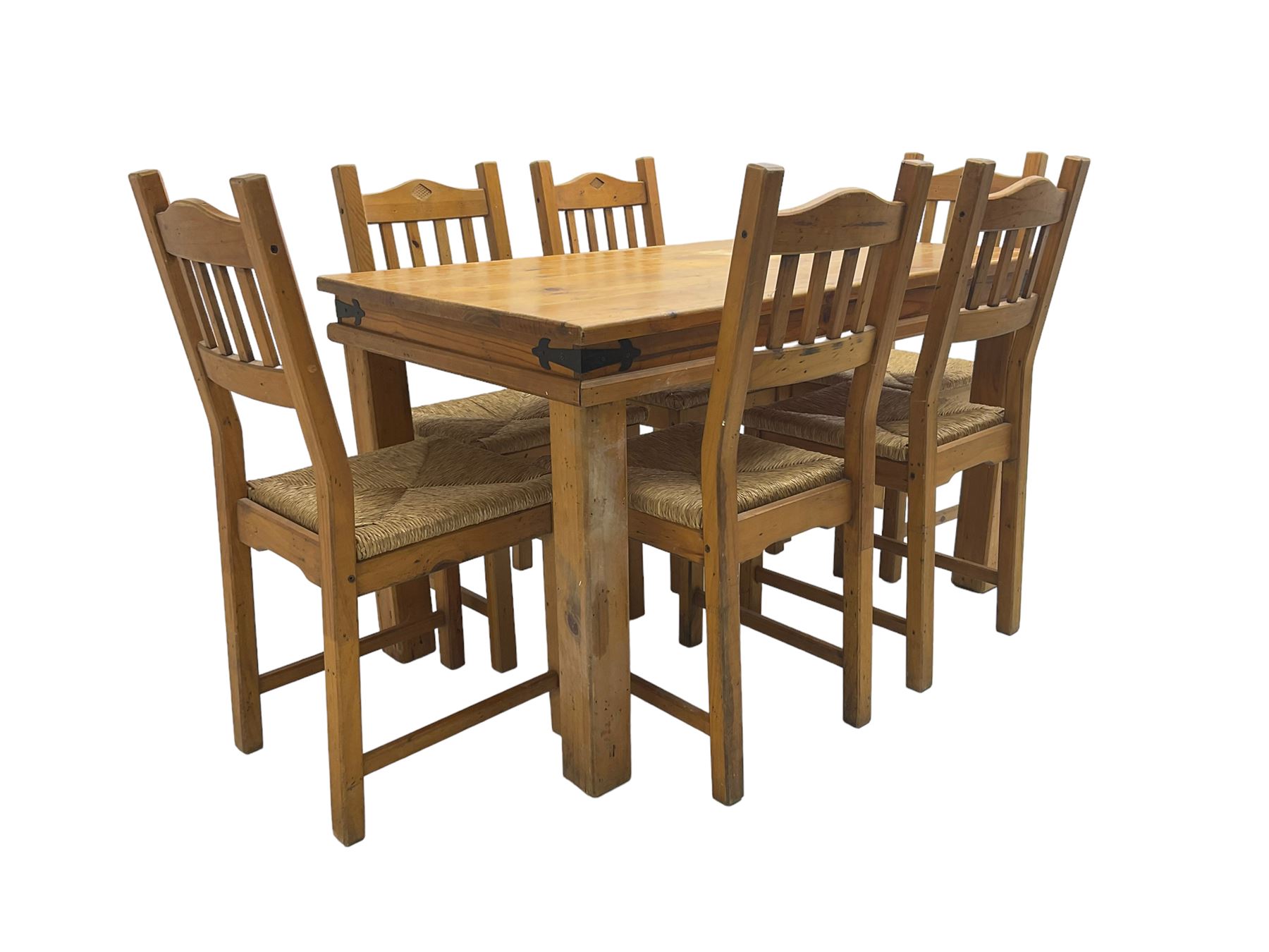 Traditional pine dining table - Image 5 of 6