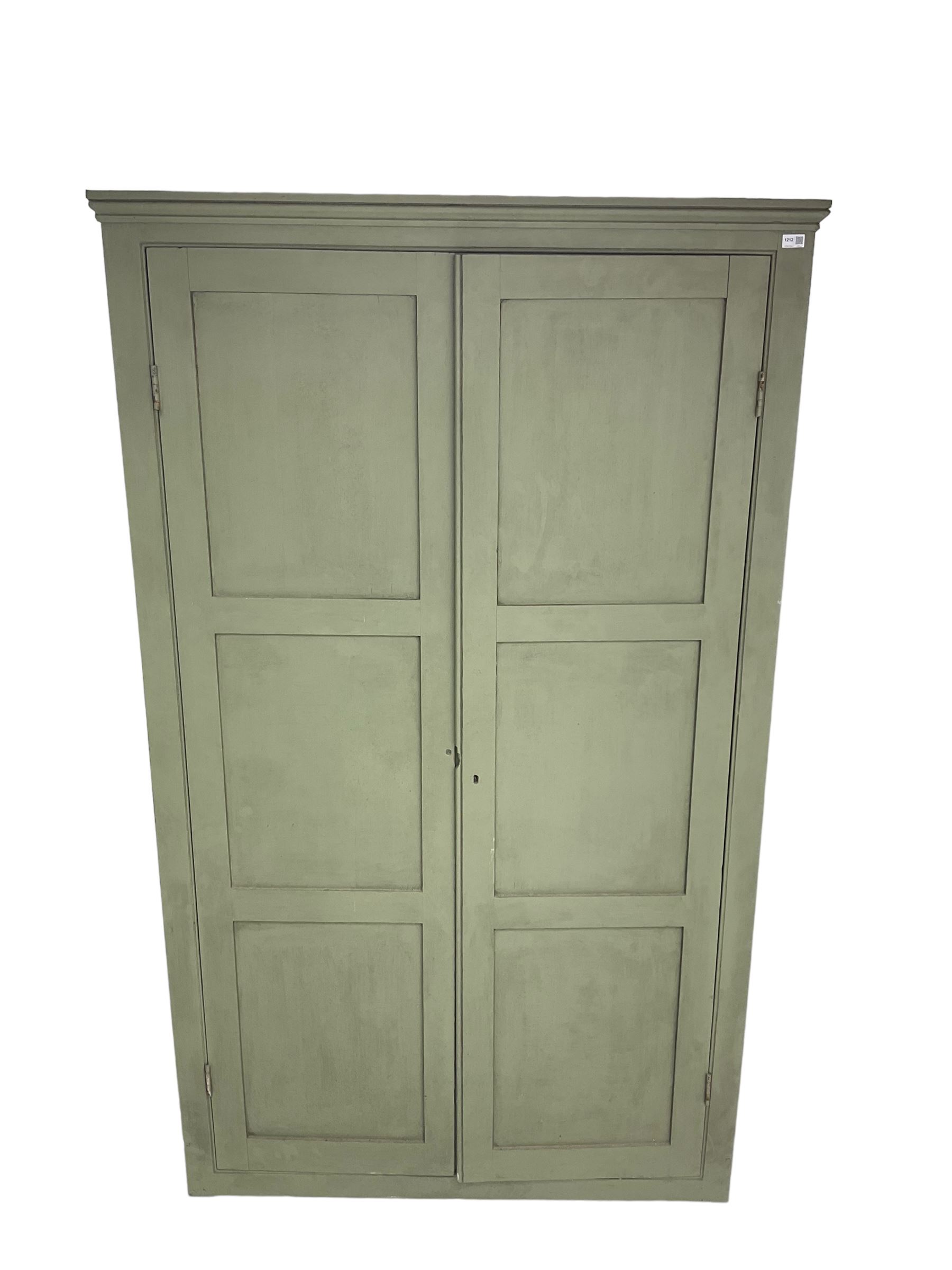 Painted pine cupboard - Image 2 of 7