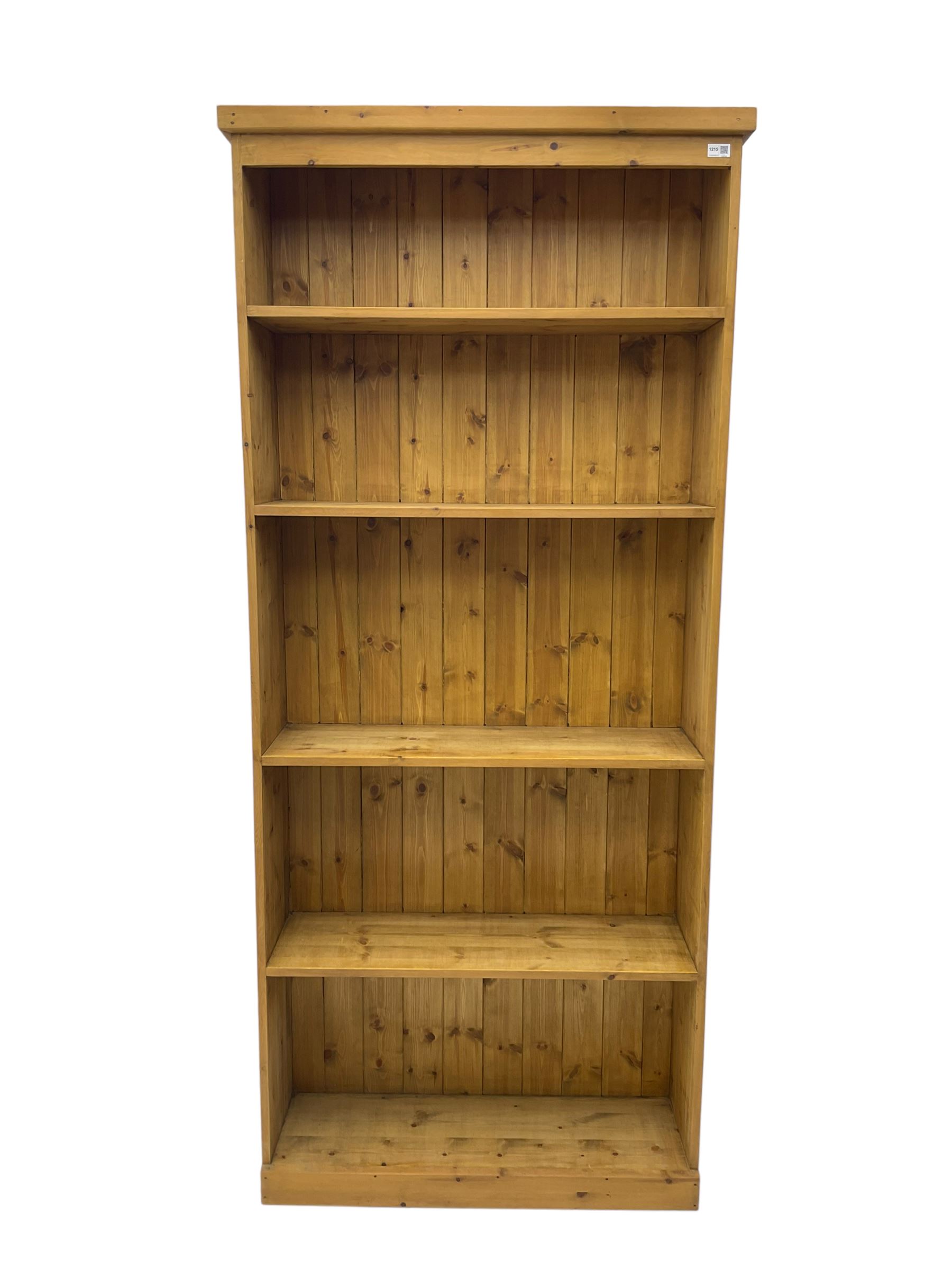 Pine open bookcase - Image 3 of 5